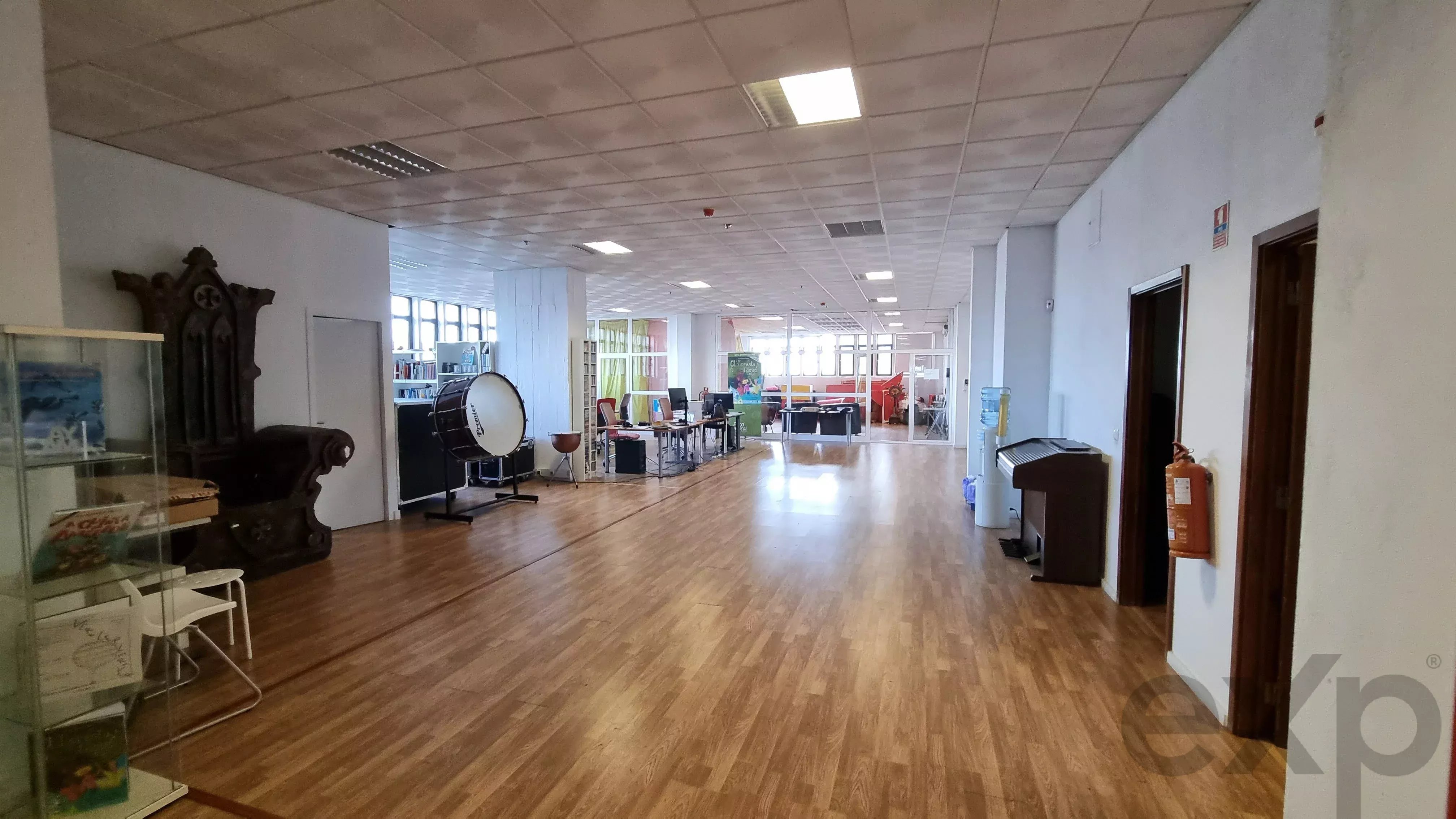 Space with Service Licence, Large Area and High Floor Plate – Ideal for a Contact Centre, Gym/Box or Technology Hub – Greater Lisbon 86656713 image 2