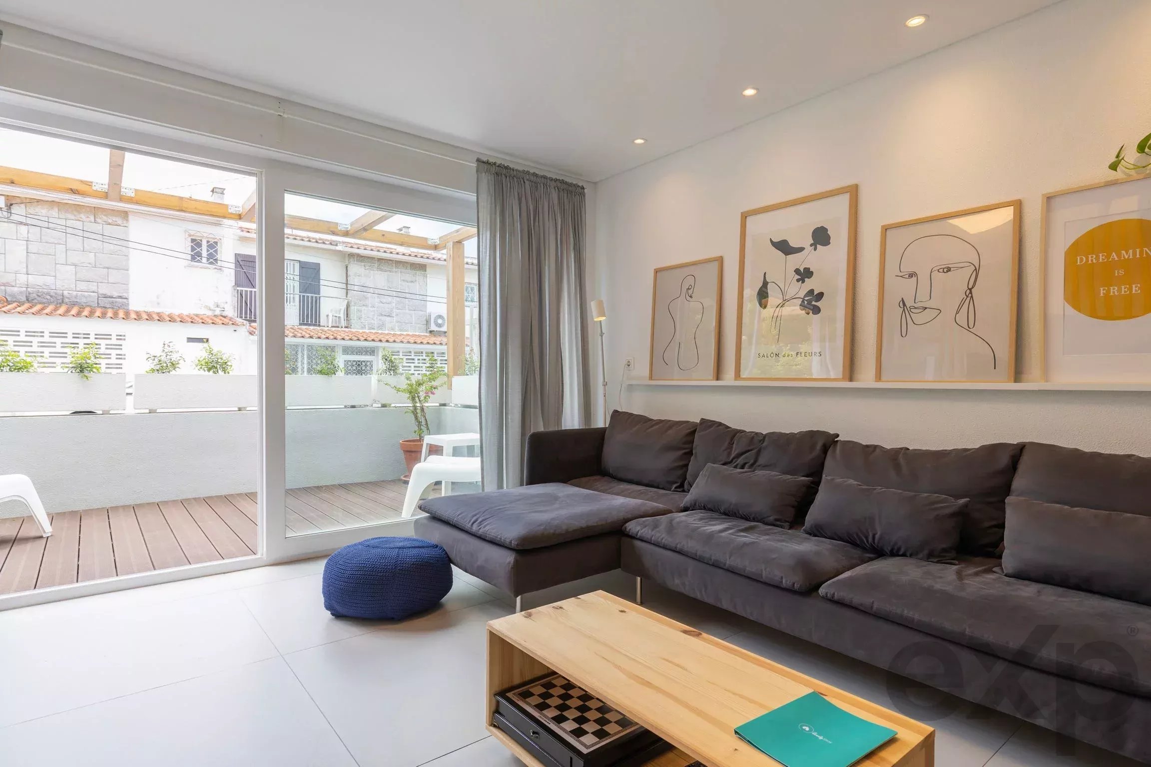 Independent T3 + T1 House, Live in one house and profit from the other 86657122 image 2