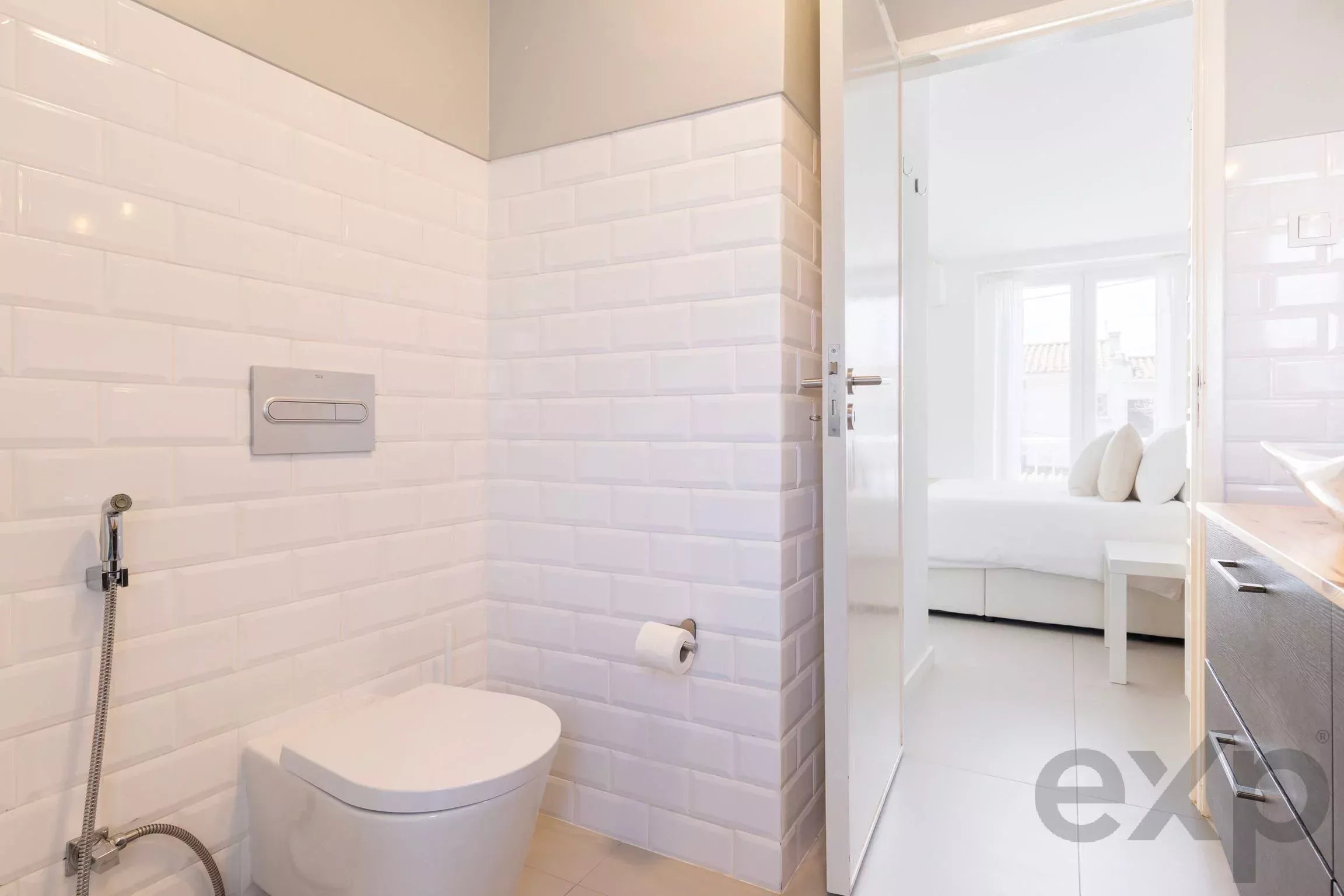 Independent T3 + T1 House, Live in one house and profit from the other 86657122 image 20