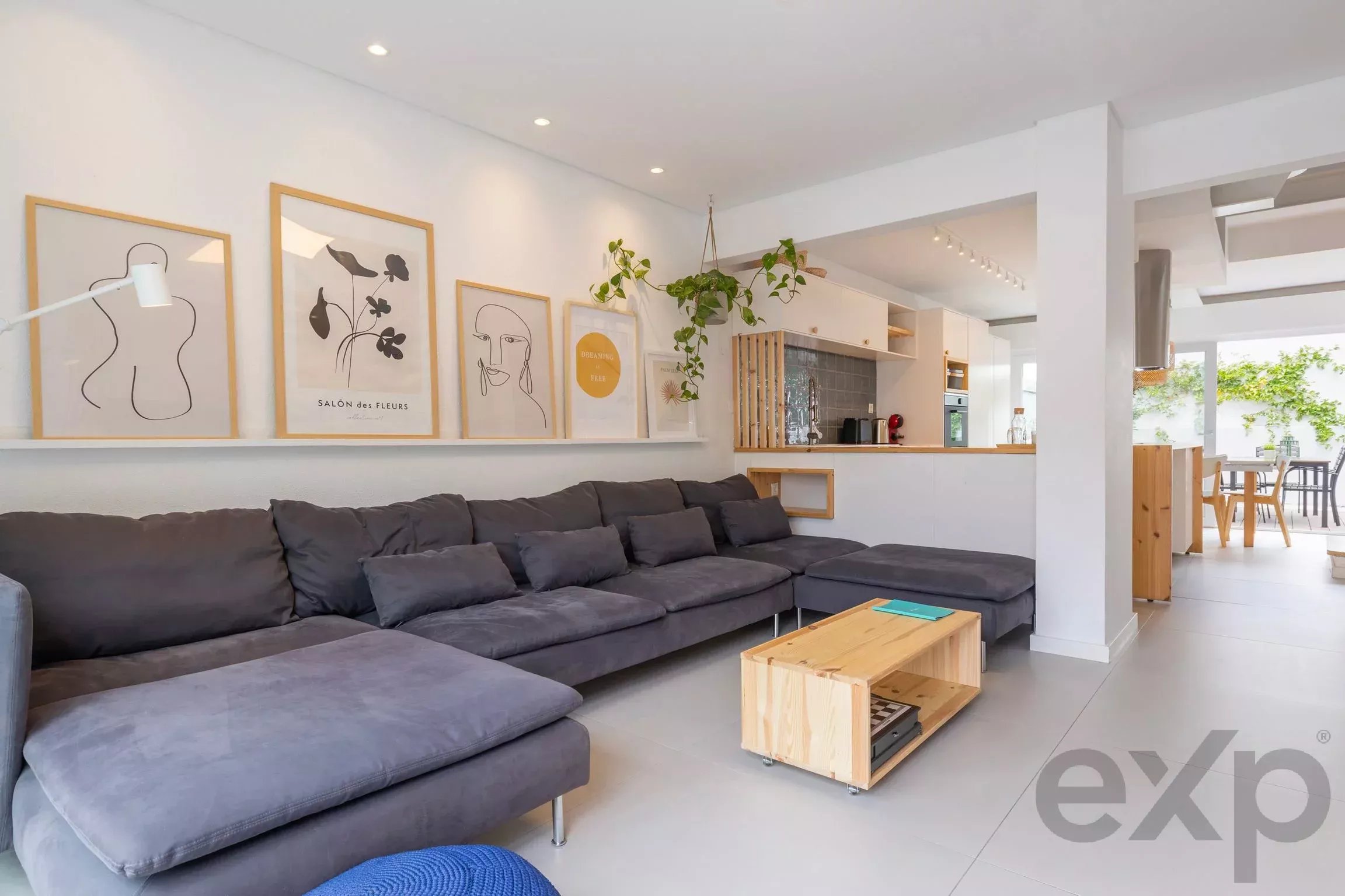 Independent T3 + T1 House, Live in one house and profit from the other 86657122 image 4