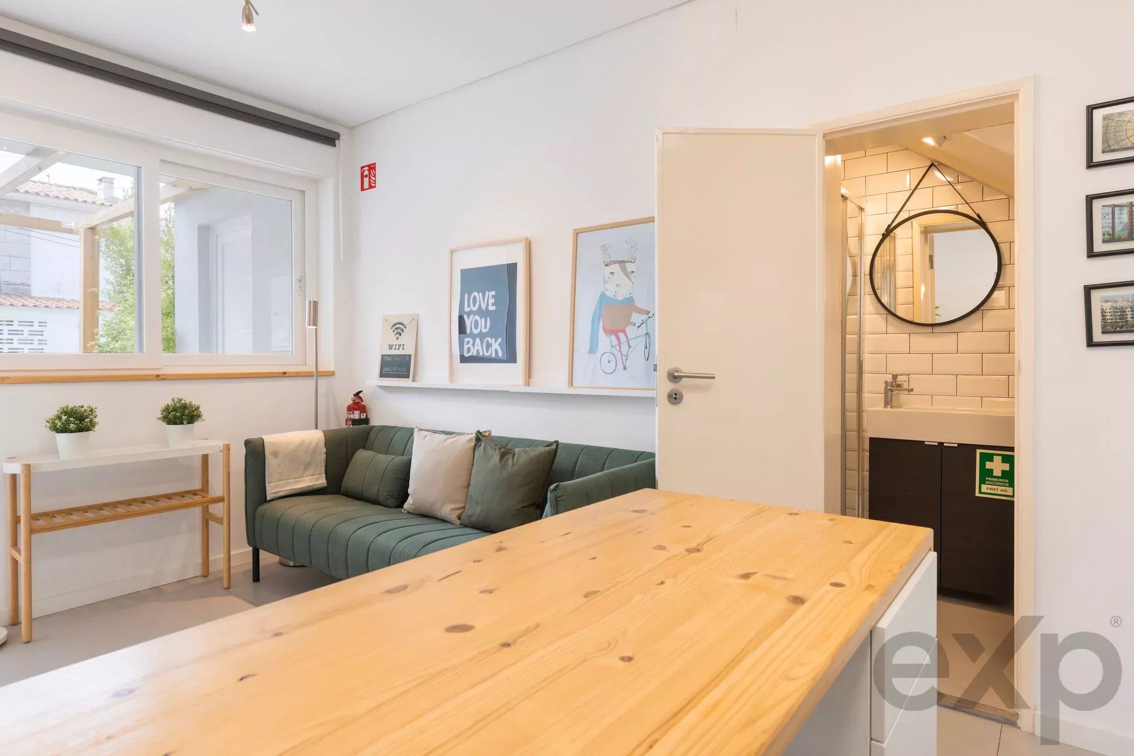Independent T3 + T1 House, Live in one house and profit from the other 86657122 image 46