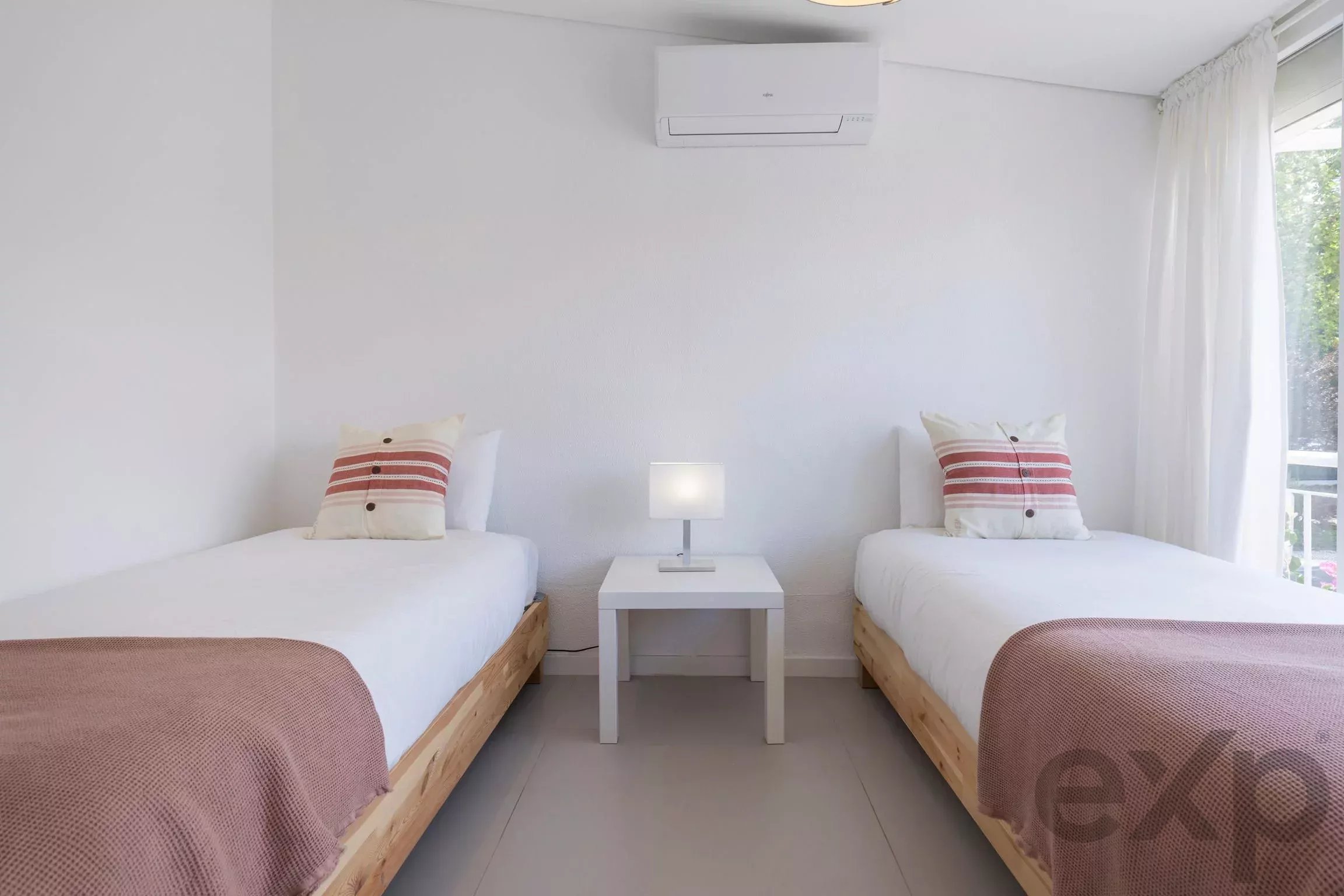 Independent T3 + T1 House, Live in one house and profit from the other 86657122 image 22