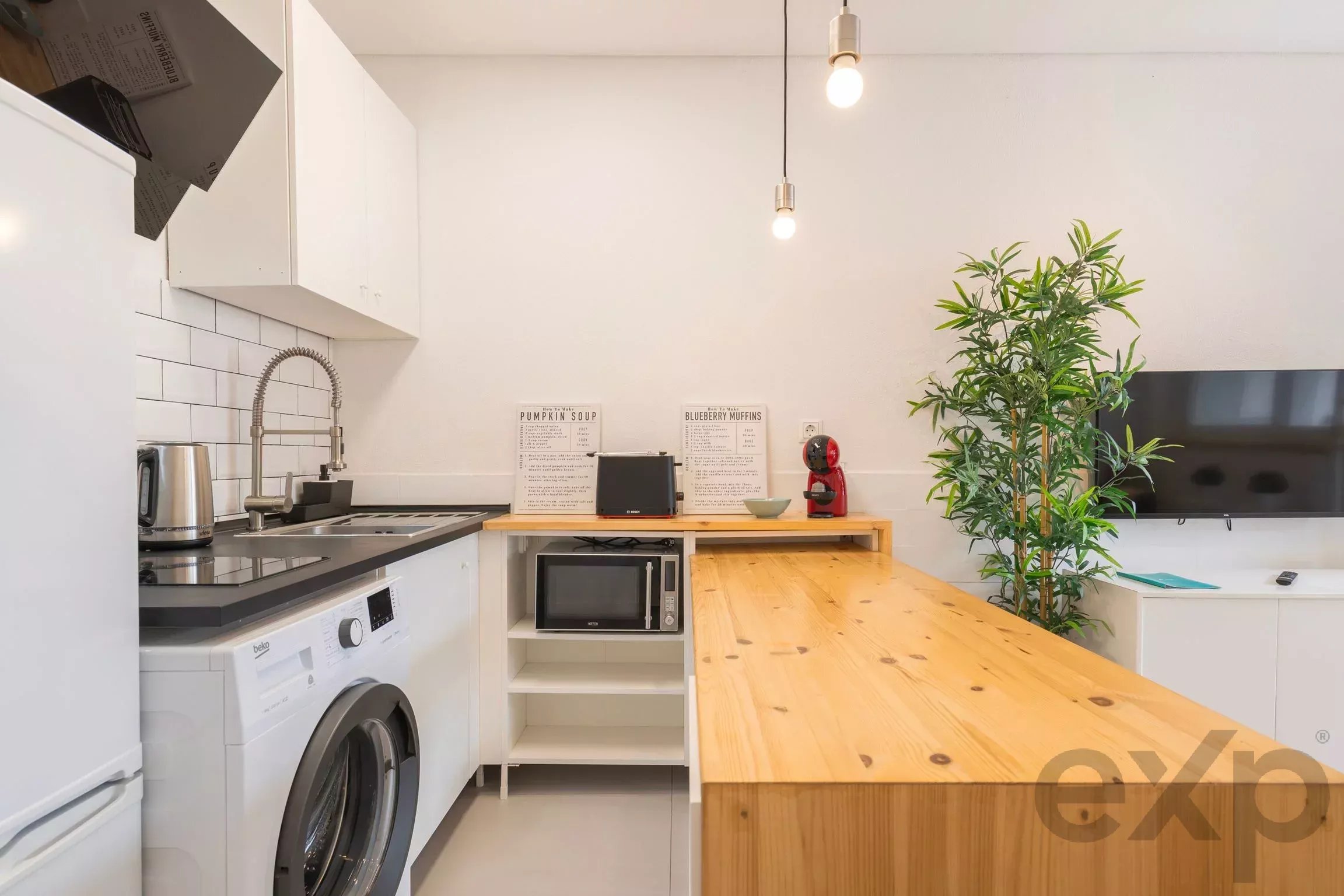 Independent T3 + T1 House, Live in one house and profit from the other 86657122 image 43