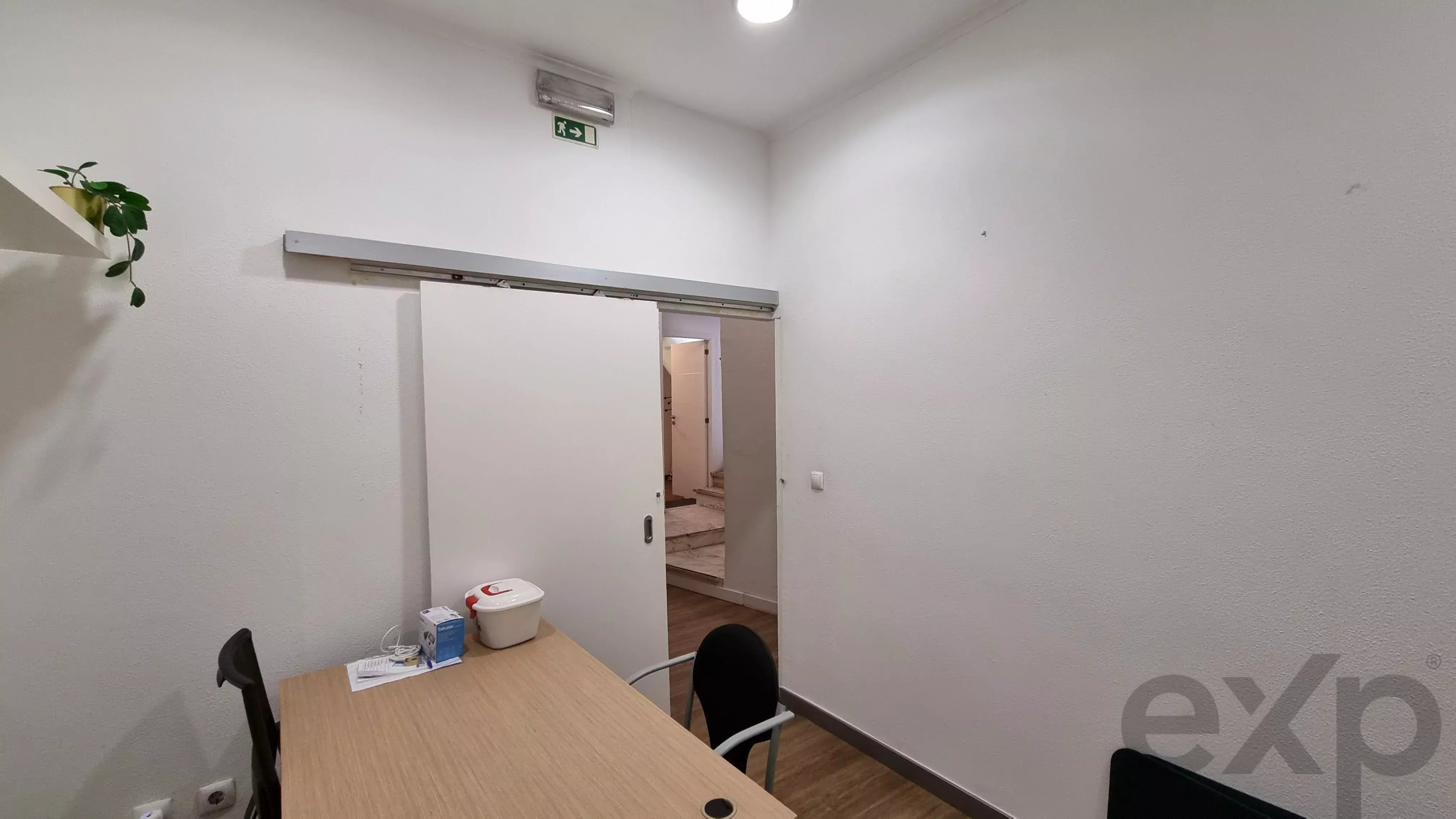 Retail space with strong returns in central Benfica 86662021 image 17