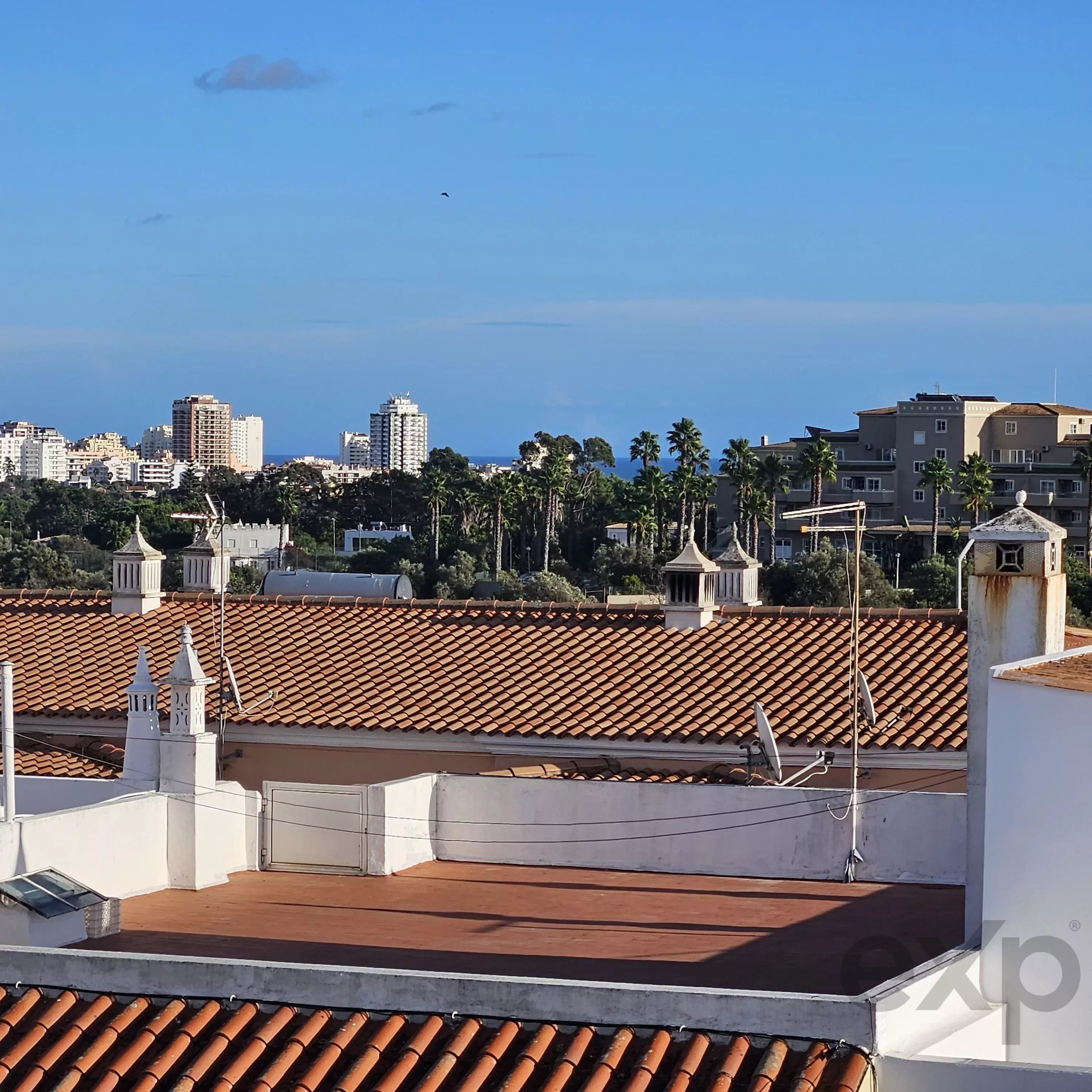 Terreno à venda em Alvor, 84 m²