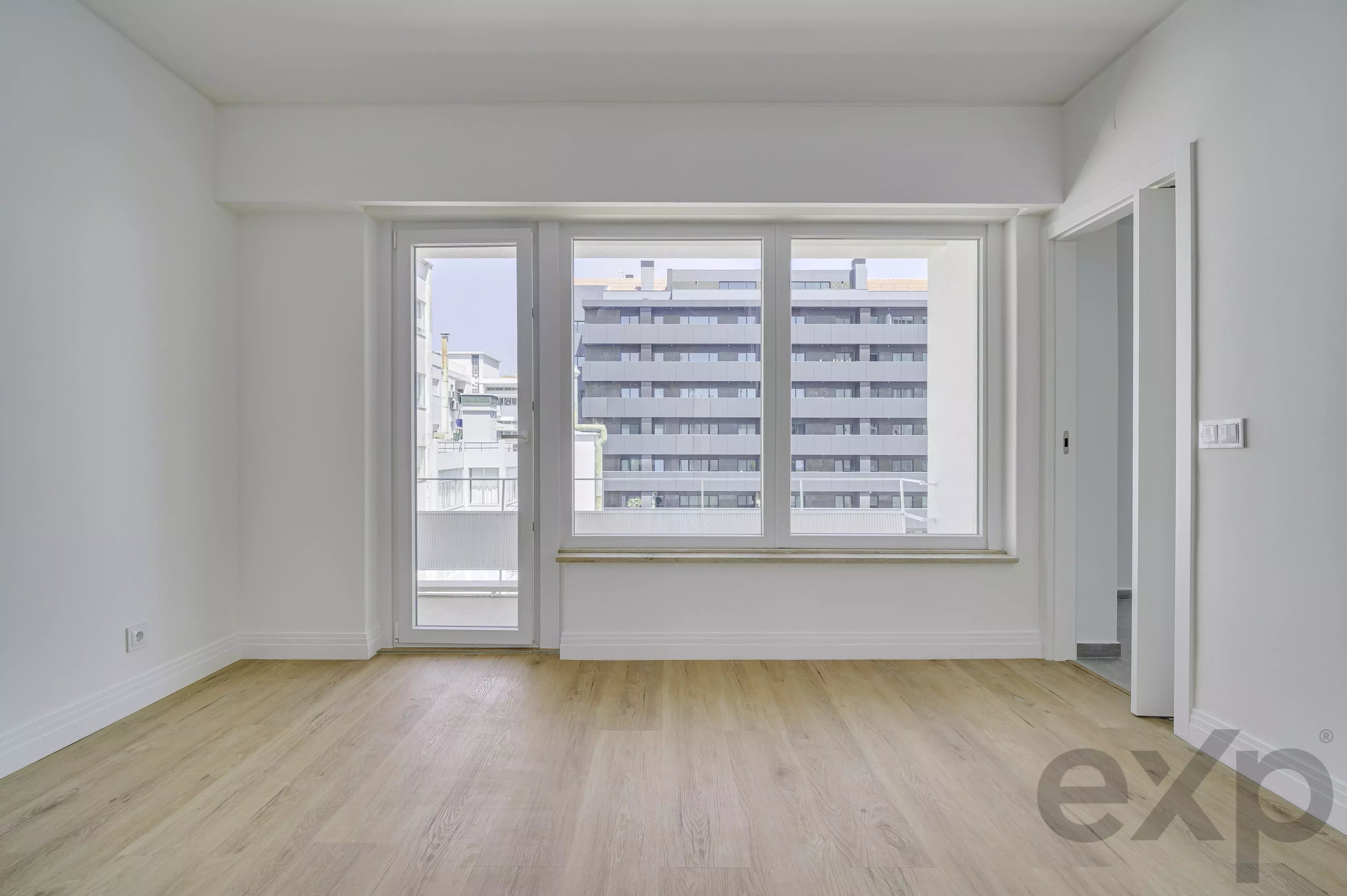 New penthouse, T4+1, total 220 m², 3 balconies and garage 86686469 image 41