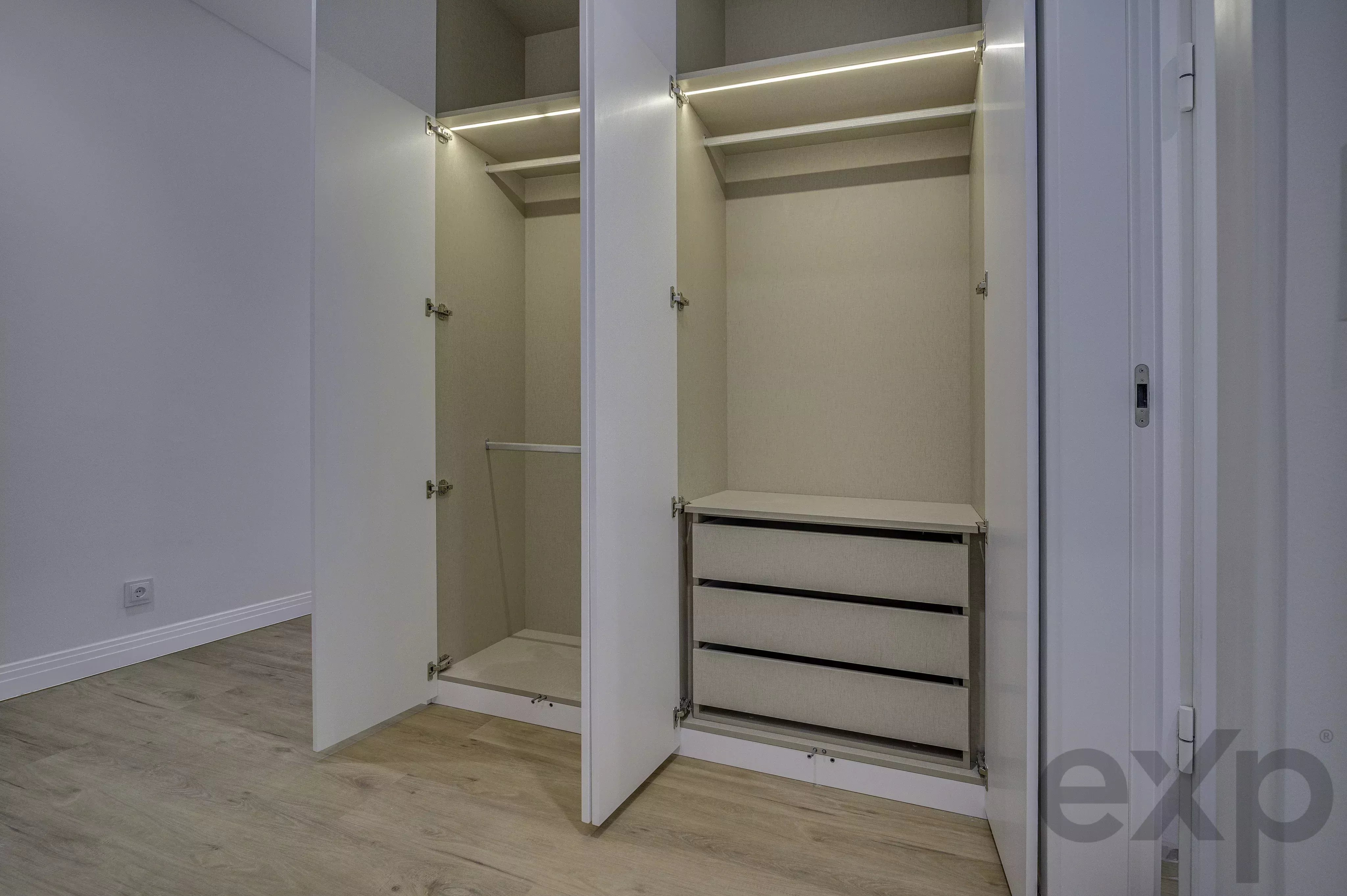 New penthouse, T4+1, total 220 m², 3 balconies and garage 86686469 image 57