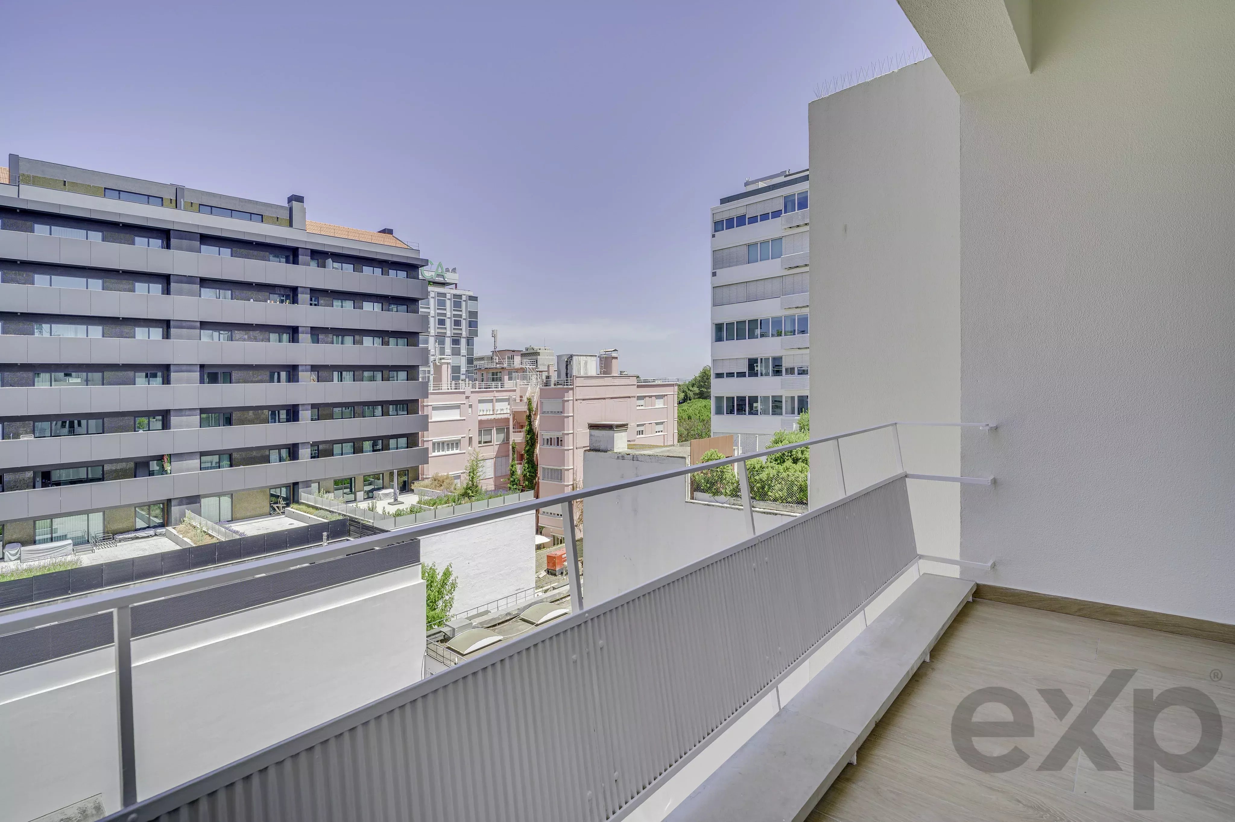New penthouse, T4+1, total 220 m², 3 balconies and garage 86686469 image 51