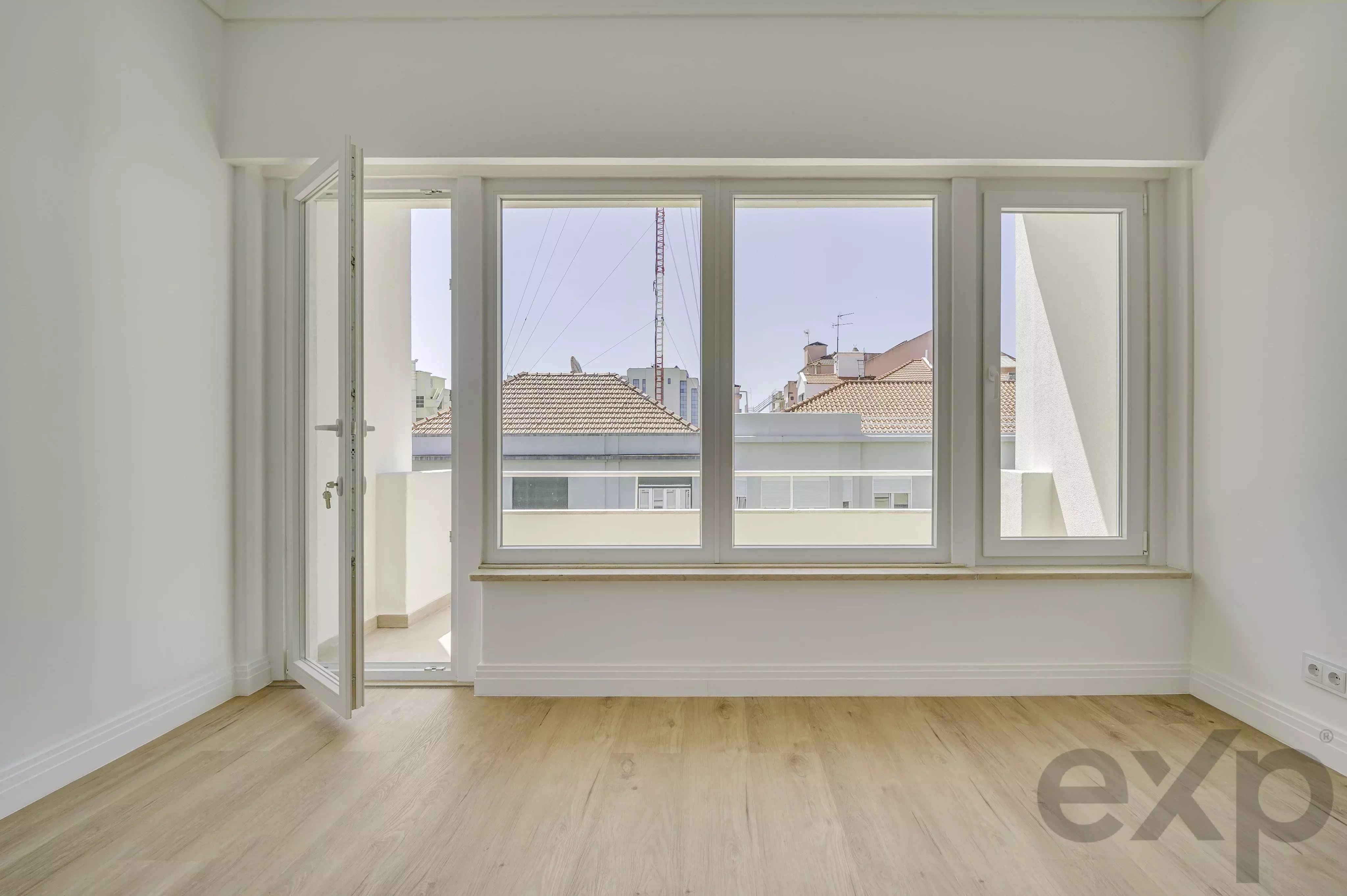 New penthouse, T4+1, total 220 m², 3 balconies and garage 86686469 image 49