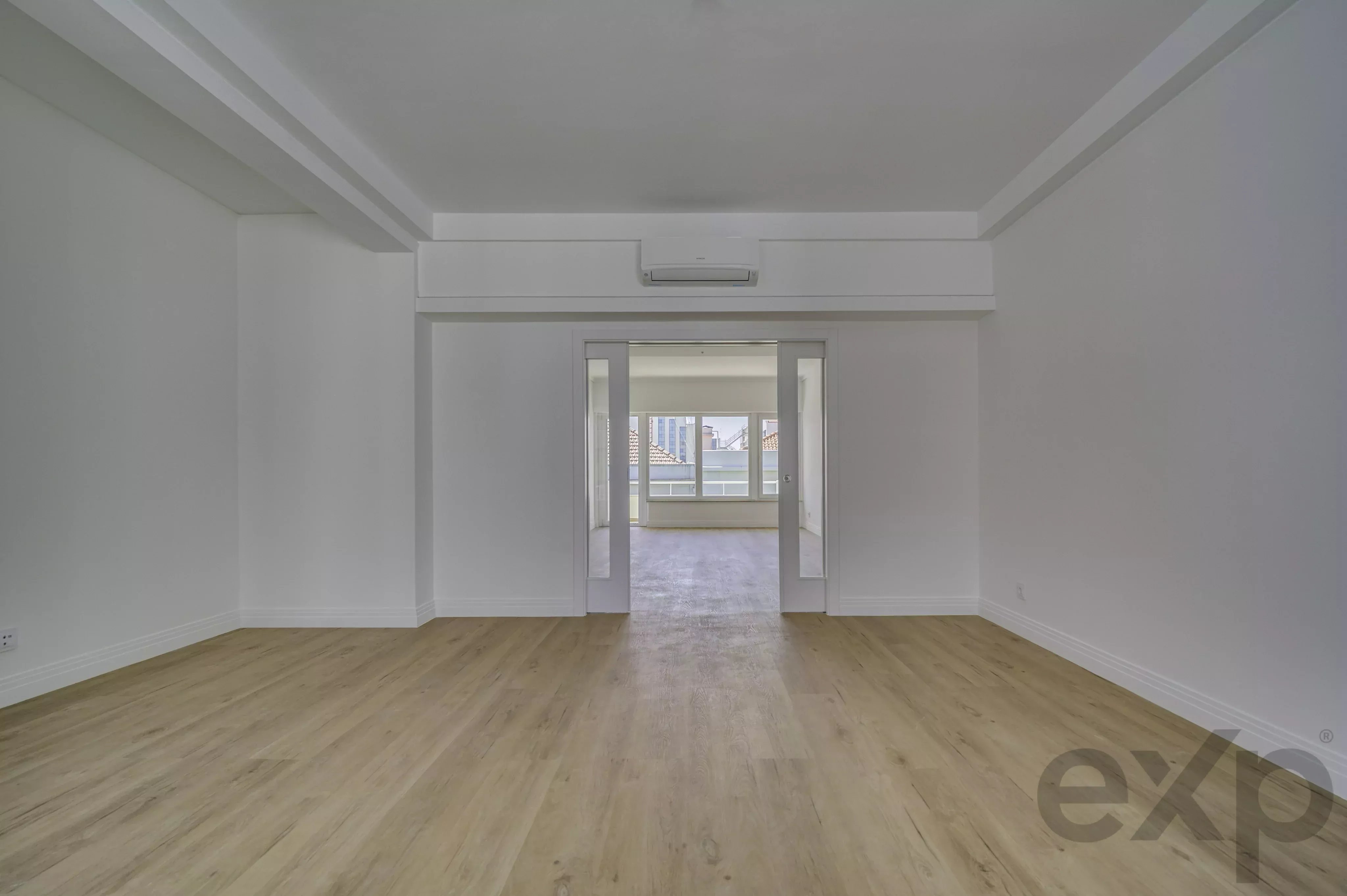 New penthouse, T4+1, total 220 m², 3 balconies and garage 86686469 image 45