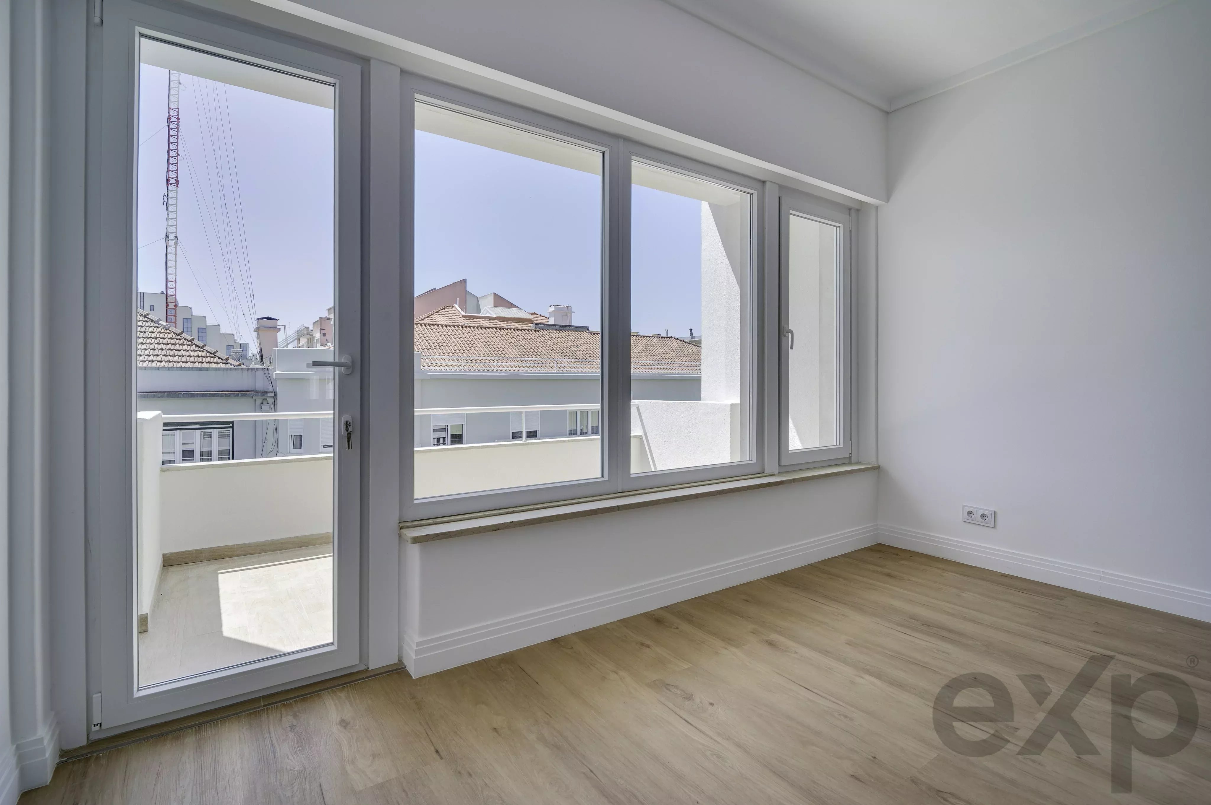 New penthouse, T4+1, total 220 m², 3 balconies and garage 86686469 image 50