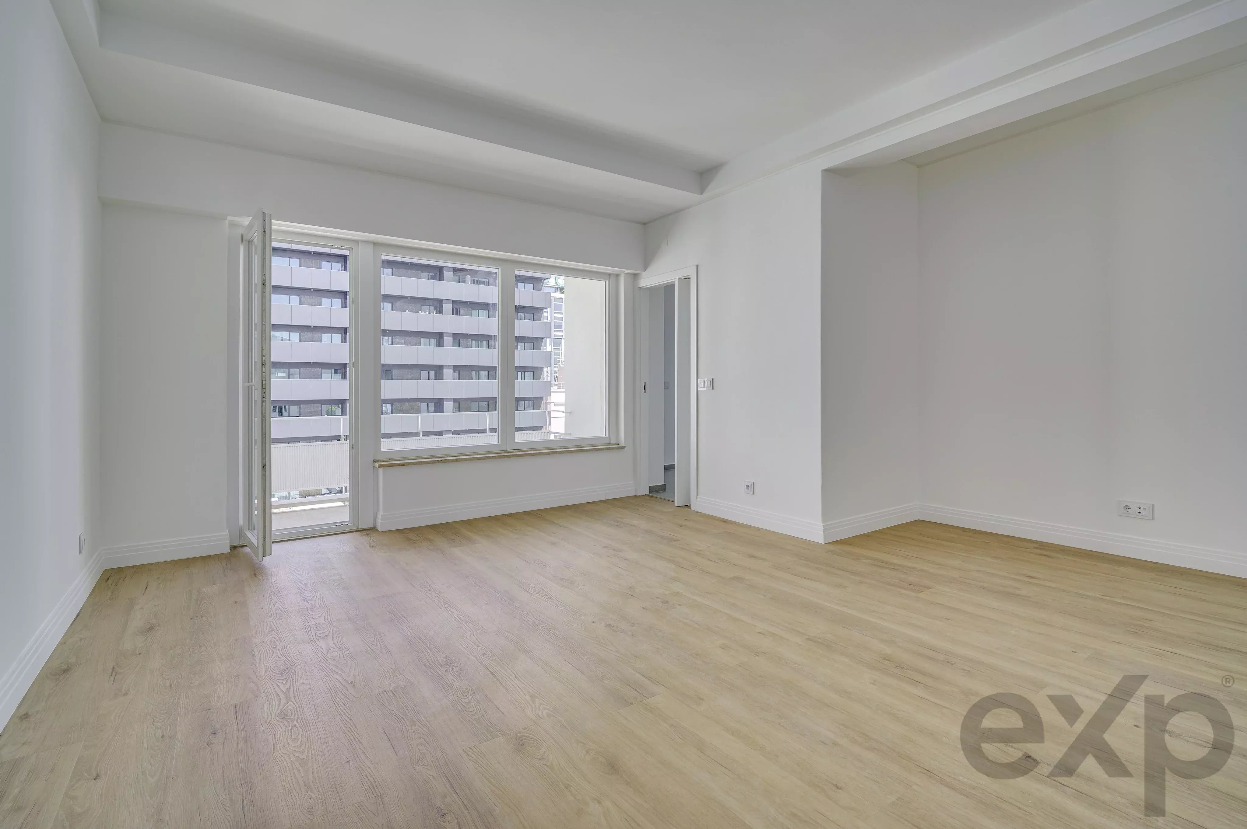 New penthouse, T4+1, total 220 m², 3 balconies and garage 86686469 image 44