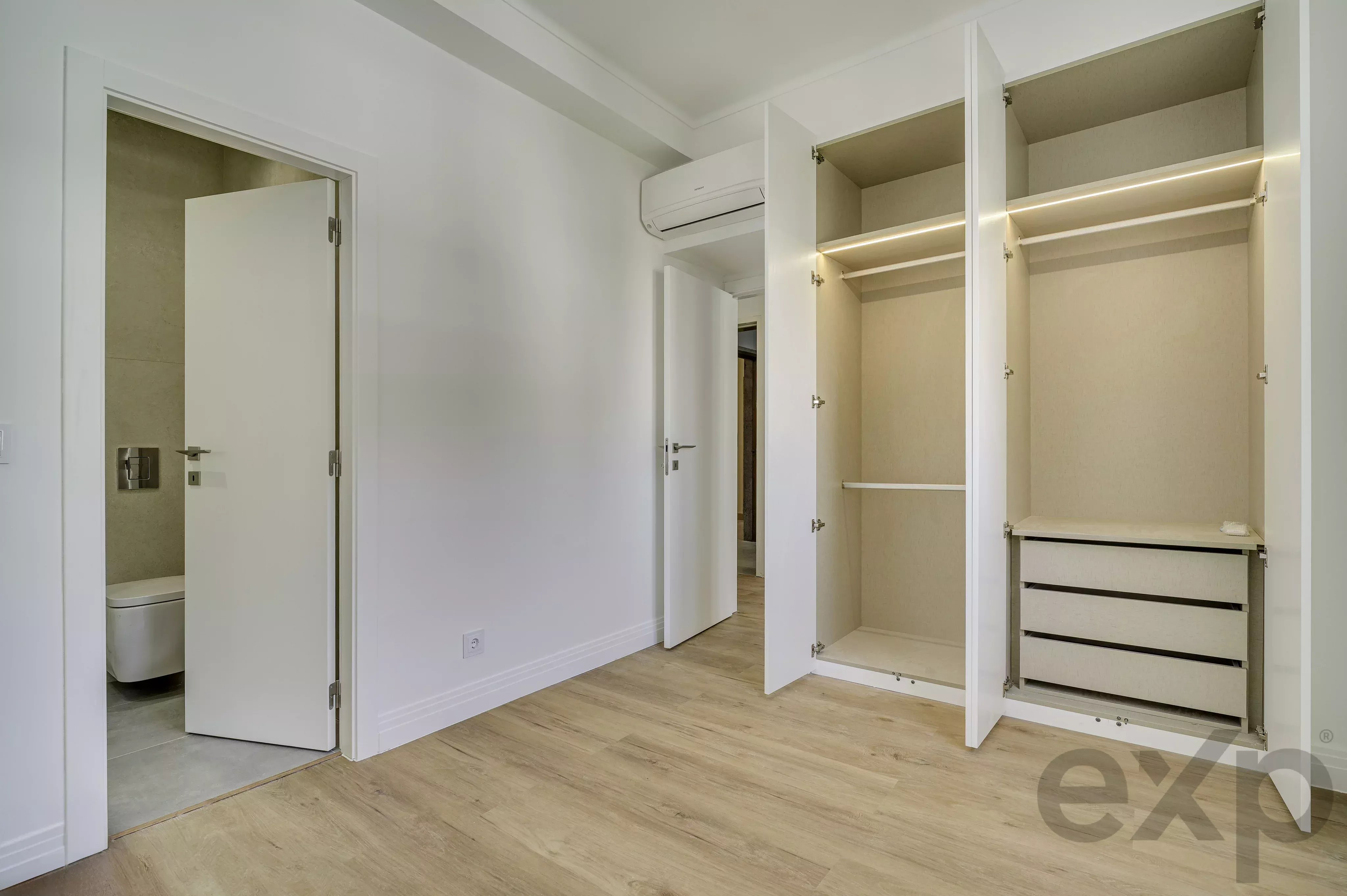New penthouse, T4+1, total 220 m², 3 balconies and garage 86686469 image 60