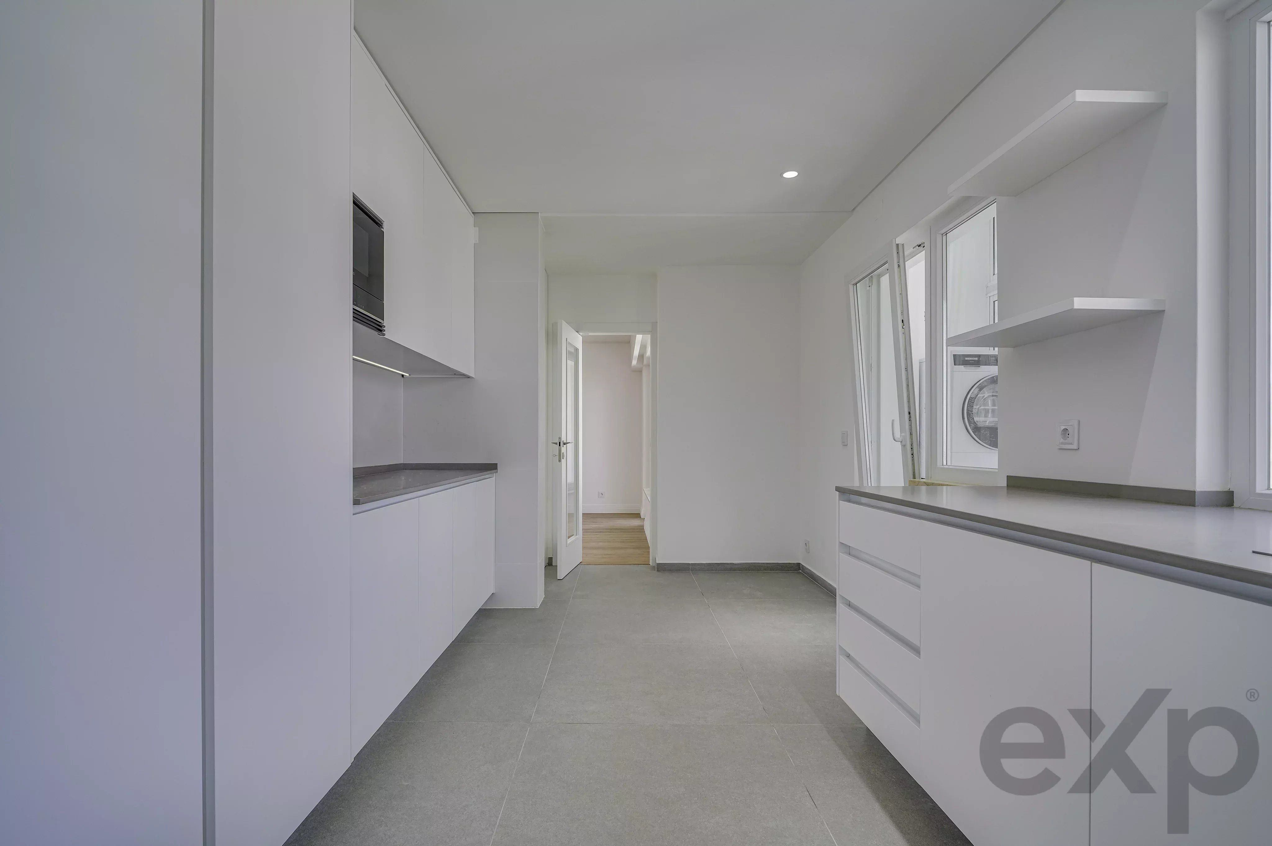 New penthouse, T4+1, total 220 m², 3 balconies and garage 86686469 image 38