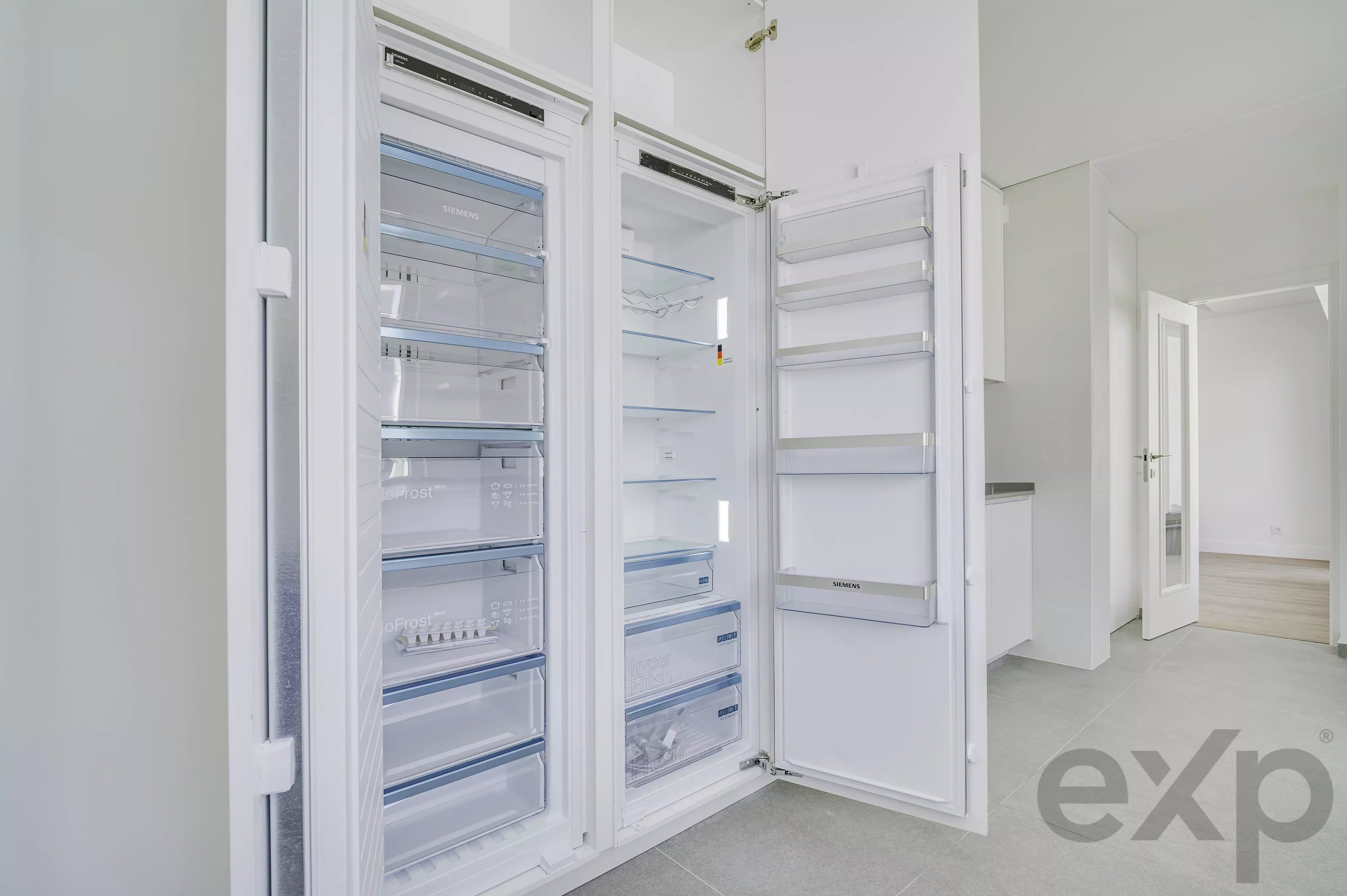 New penthouse, T4+1, total 220 m², 3 balconies and garage 86686469 image 27