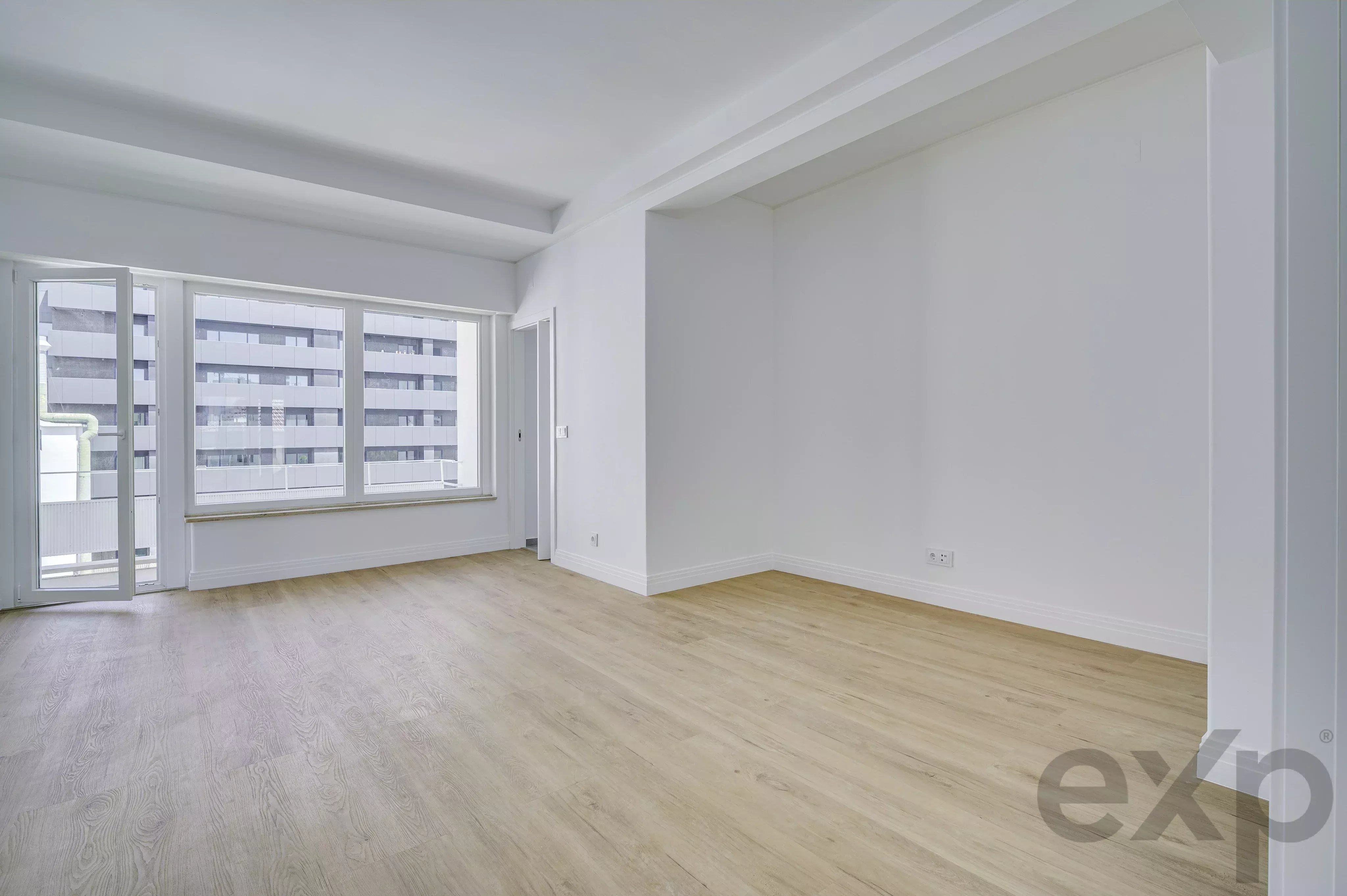 New penthouse, T4+1, total 220 m², 3 balconies and garage 86686469 image 43