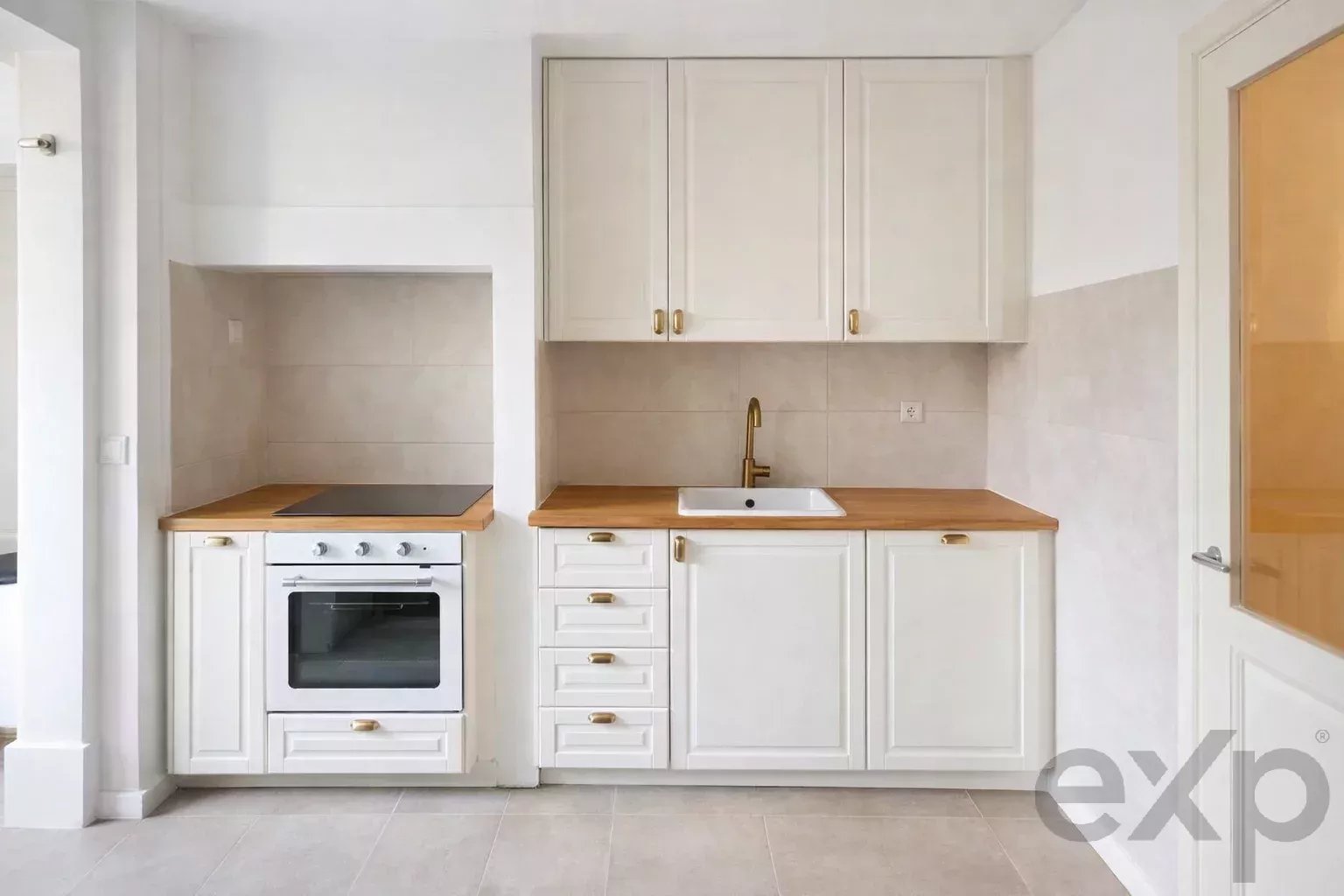 For sale – 1 bedroom + living room apartment in Campo de Ourique 86691452 image 2