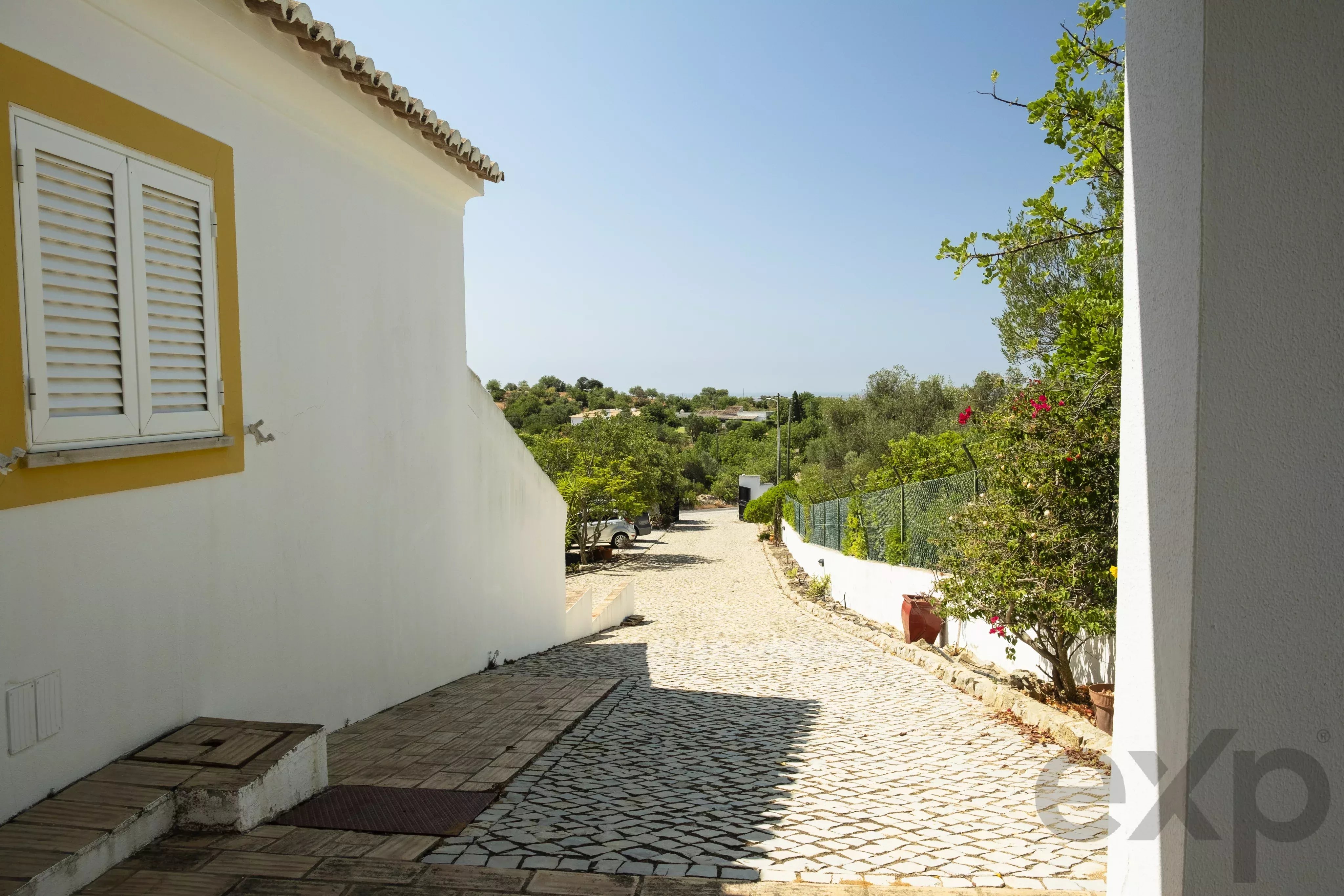 Moradia de campo com vistas deslumbrantes sobre o campo e o mar no Algarve