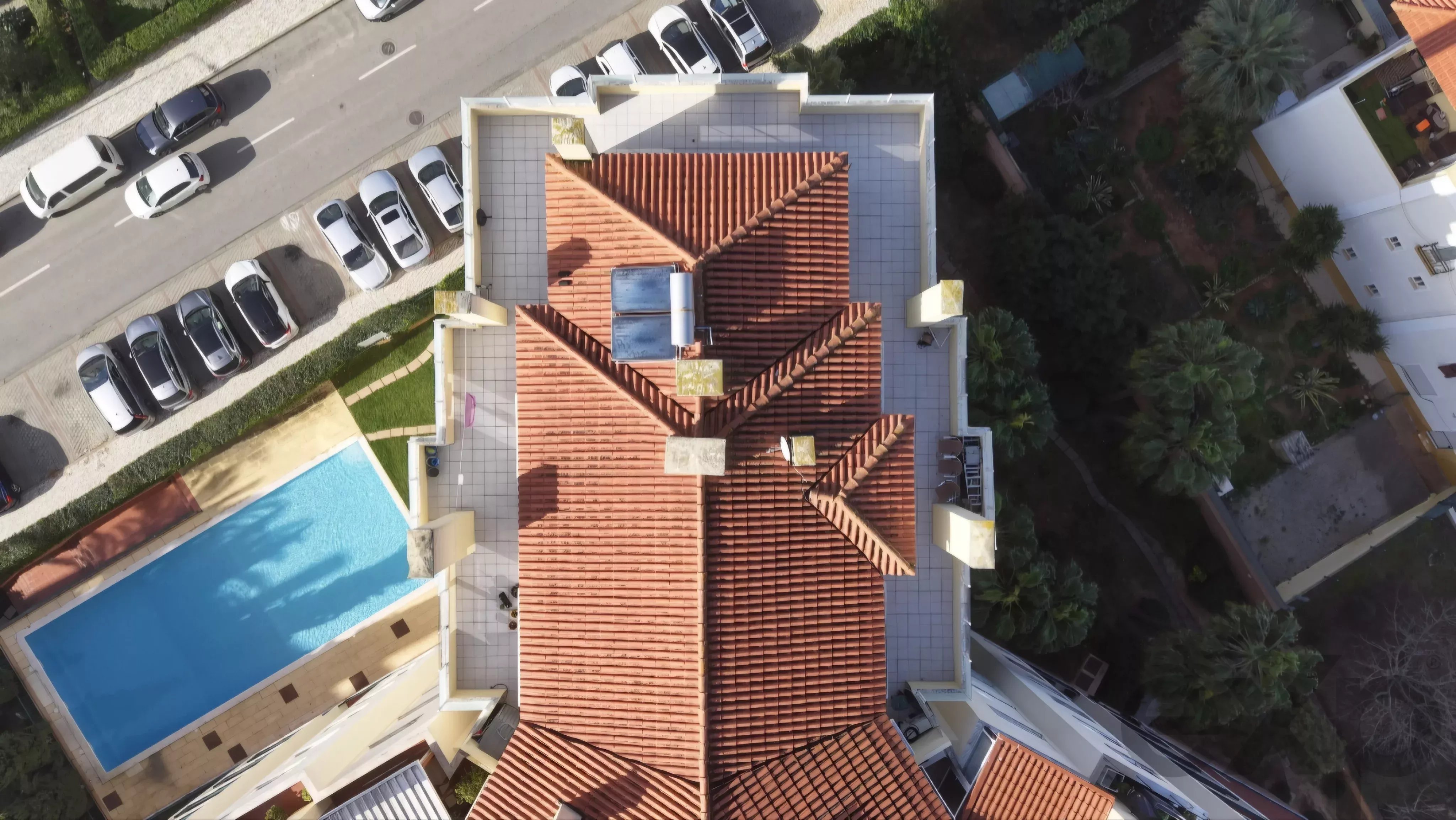 Exclusivo Penthouse T3 com Terraço Privativo de 119 m², Vista Mar Portimão, Alvor e Vista Panorâmica Serra de Monchique