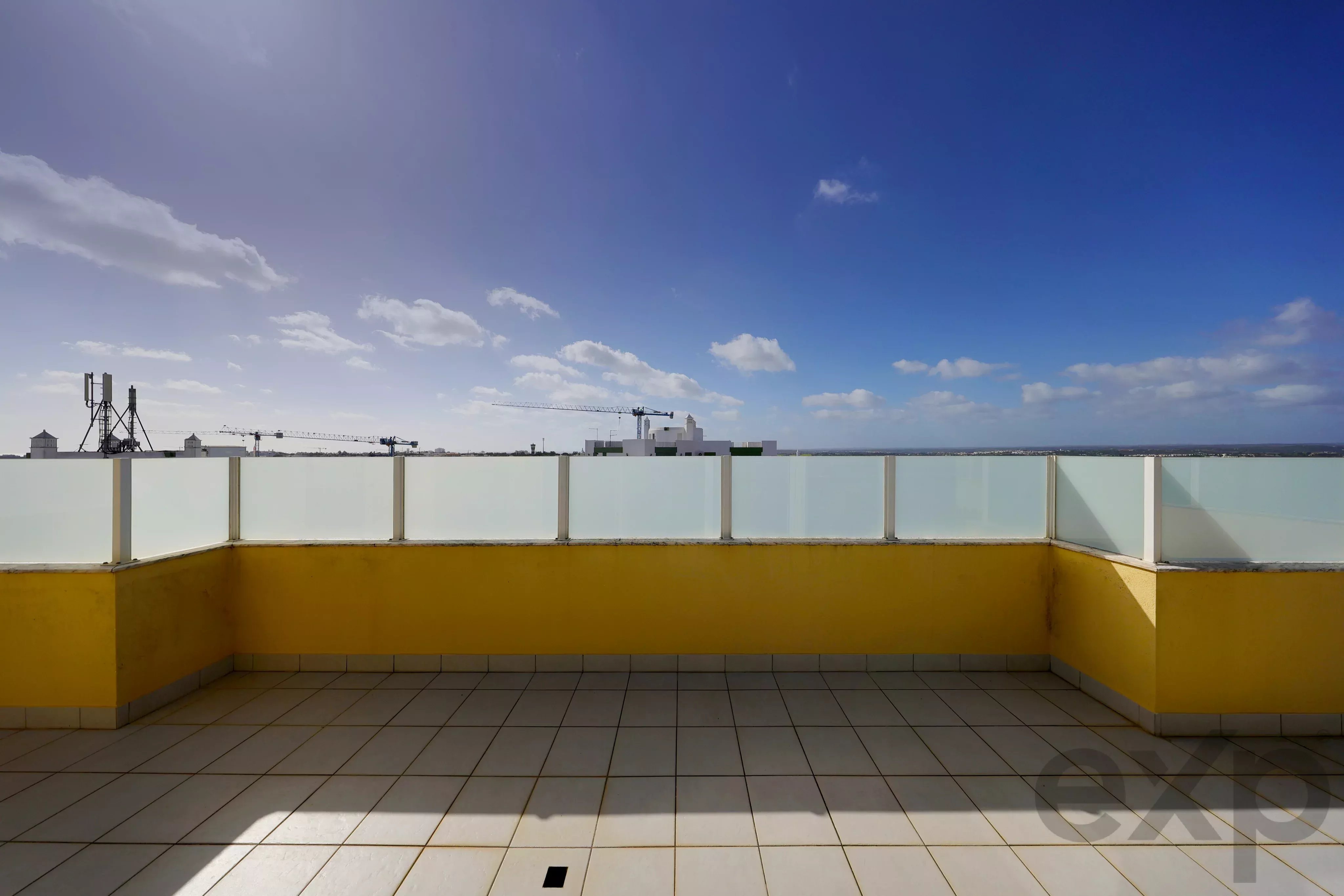 Exclusive T3 Penthouse with Private Terrace of 119 m², Sea View Portimão, Alvor and Panoramic View of Serra de Monchique 86747609 image 42