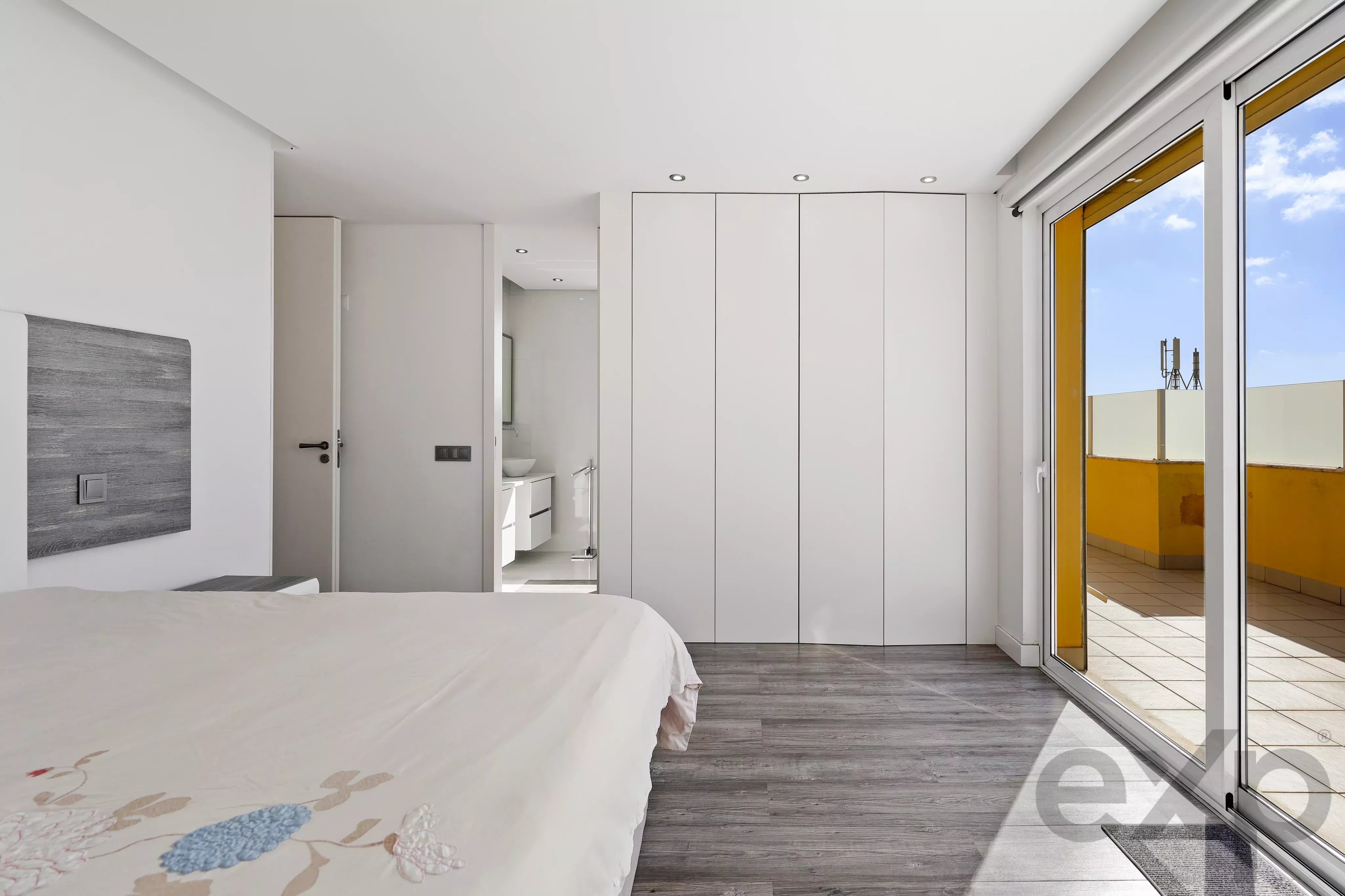 Exclusive T3 Penthouse with Private Terrace of 119 m², Sea View Portimão, Alvor and Panoramic View of Serra de Monchique 86747609 image 47