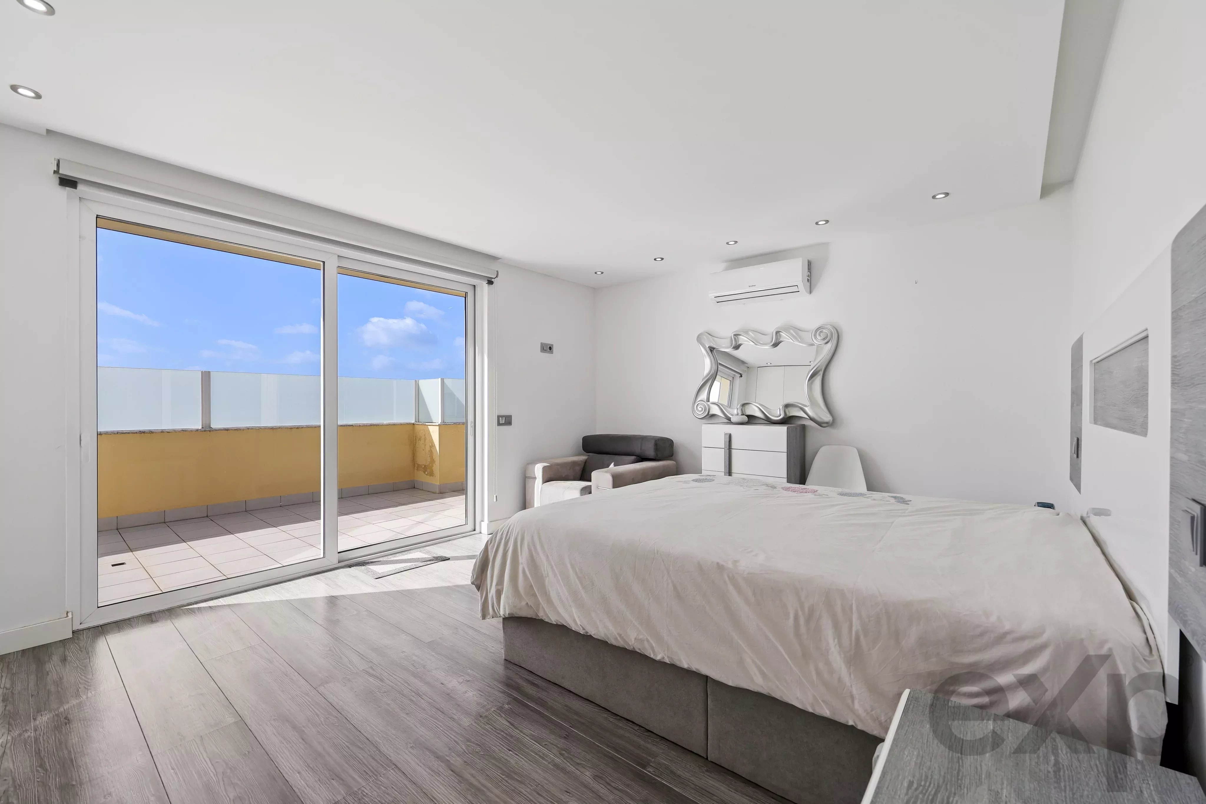 Exclusive T3 Penthouse with Private Terrace of 119 m², Sea View Portimão, Alvor and Panoramic View of Serra de Monchique 86747609 image 44
