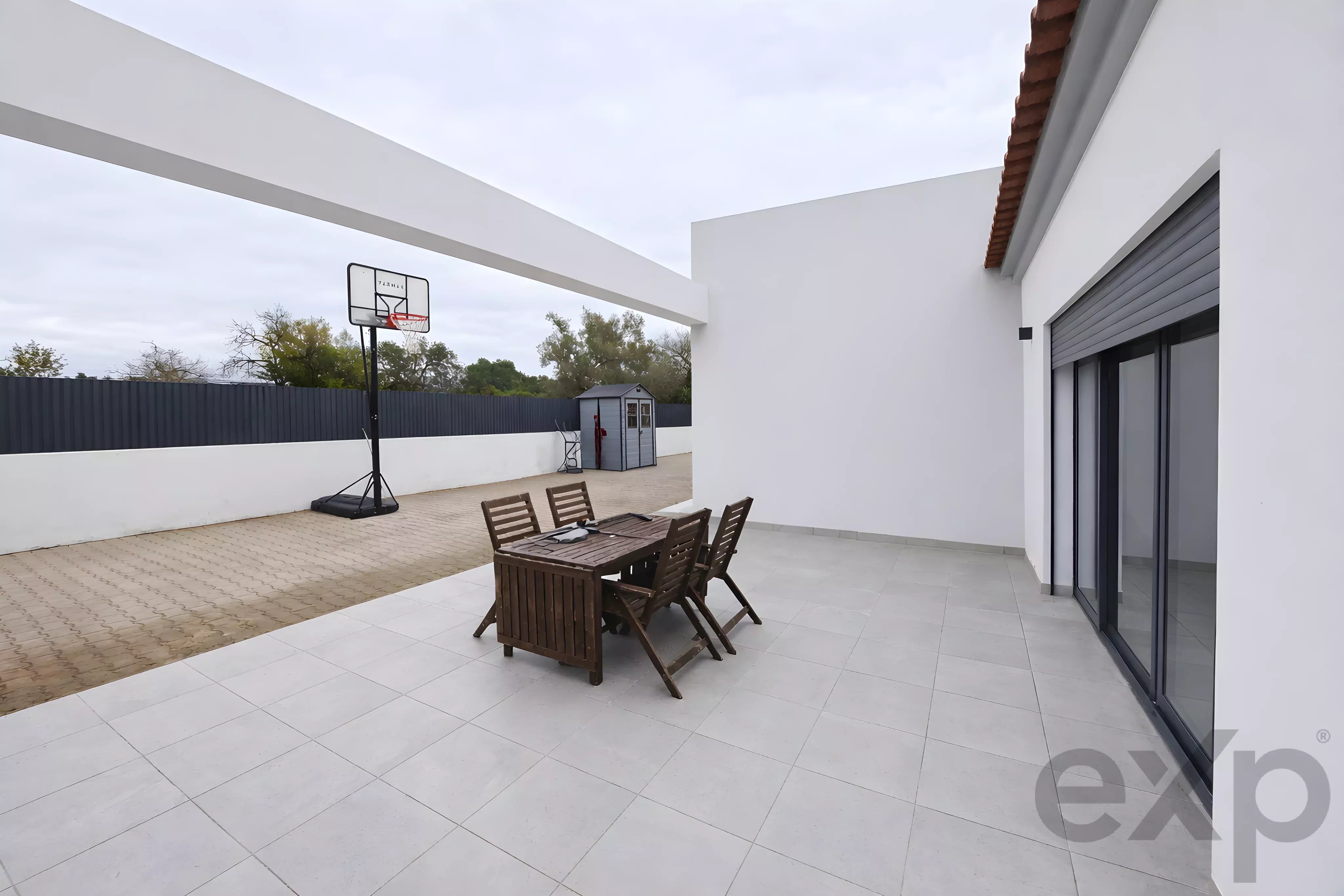 Moradia T4 com Piscina