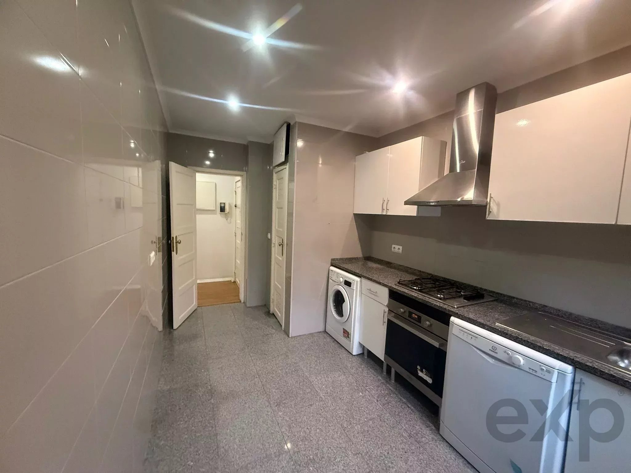 T4 Excellence in the Alvalade District – Premium Location and High Appreciation Potential 86752531 image 2