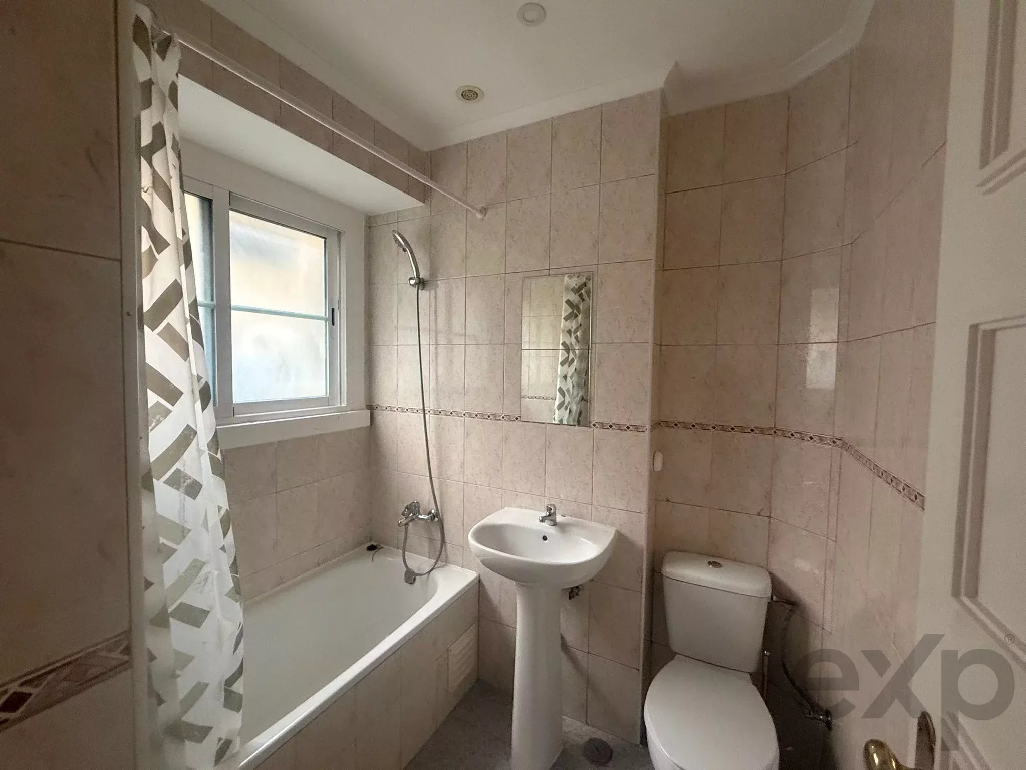 T4 Excellence in the Alvalade District – Premium Location and High Appreciation Potential 86752531 image 9