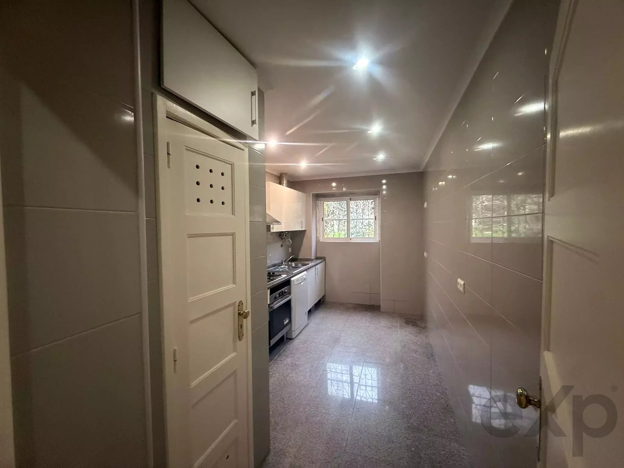 T4 Excellence in the Alvalade District – Premium Location and High Appreciation Potential 86752531 image 3