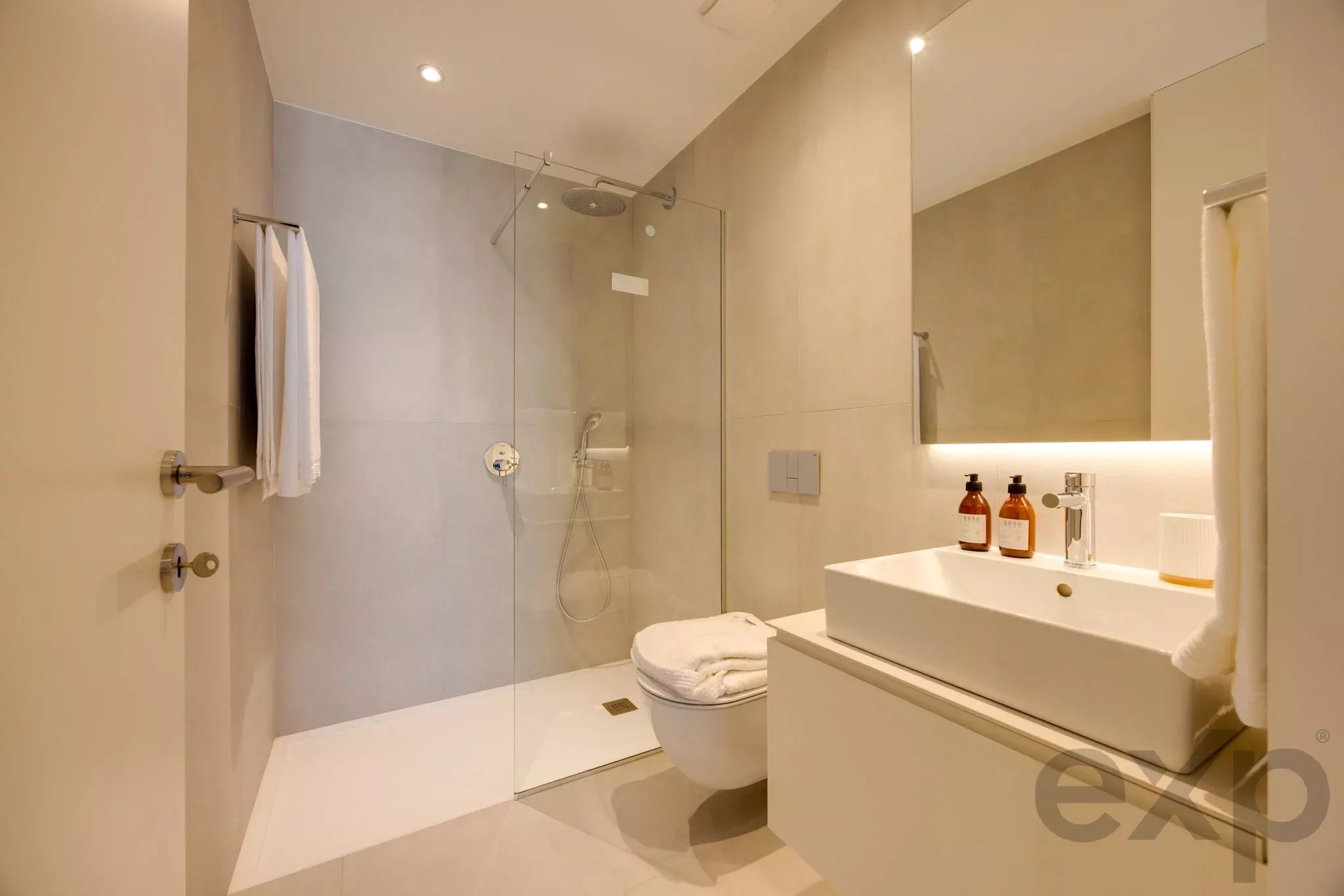 Luxury Smart 2‑Bedroom Apartment for Effortless Living in the Heart of Lagos 86774564 image 12