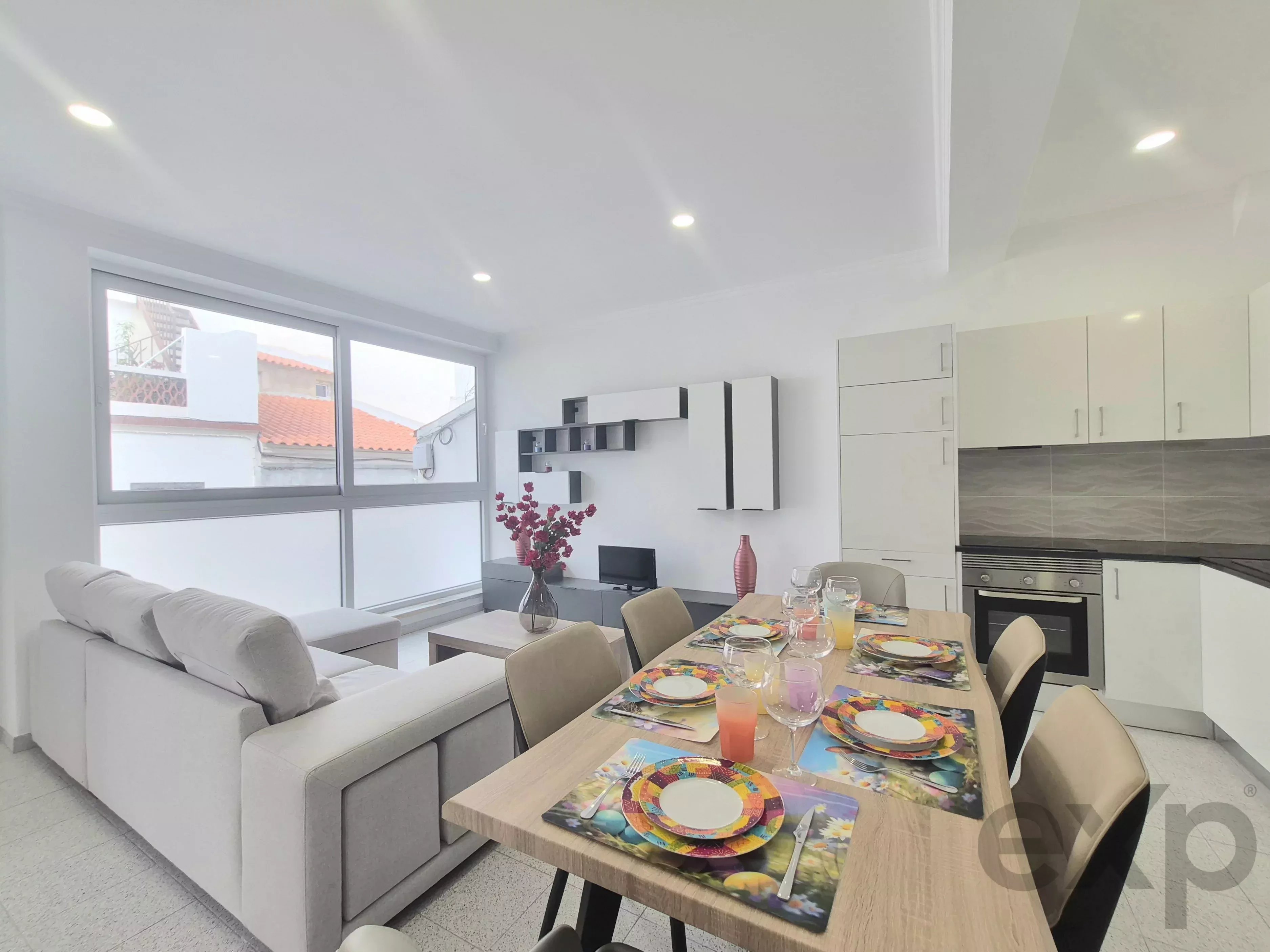 Grande Apartamento T0+1 renovado, mobilado. 86779072 image 6