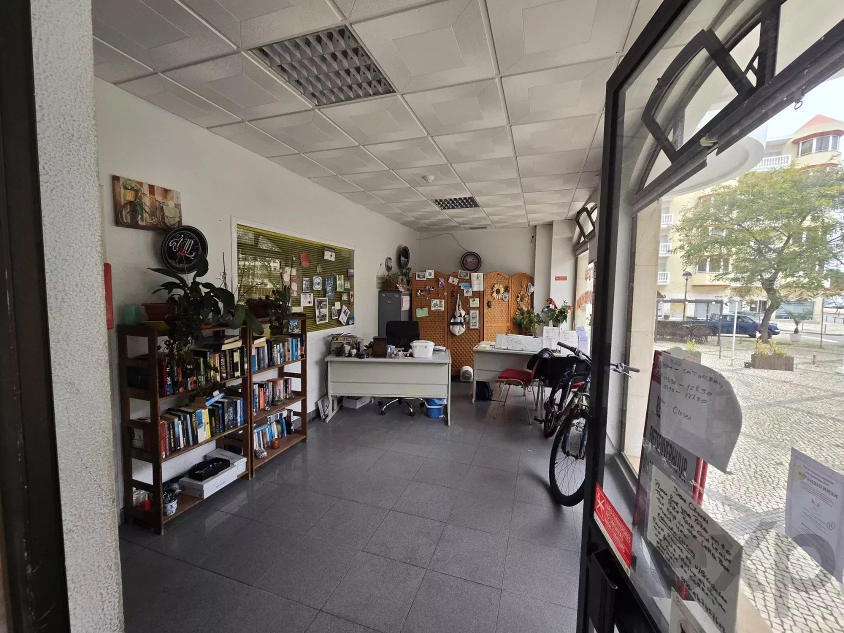 Commercial shop of 72 m² in central Monte Gordo, business operating with transfer of ownership 86795048 image 3