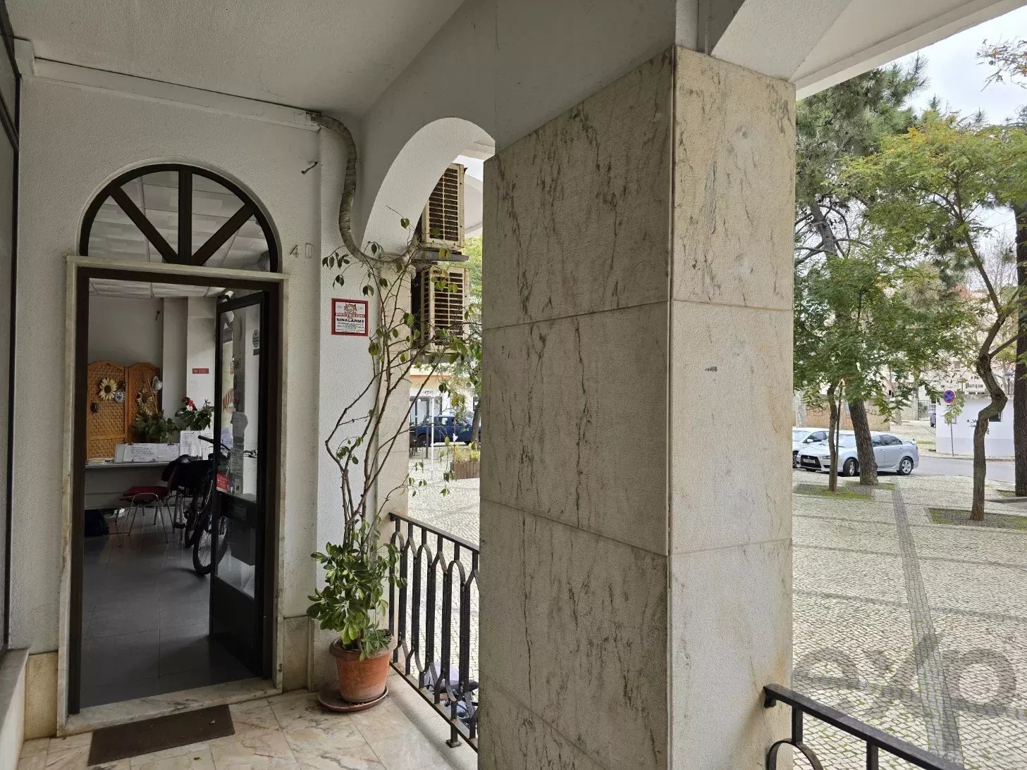 Commercial shop of 72 m² in central Monte Gordo, business operating with transfer of ownership 86795048 image 2