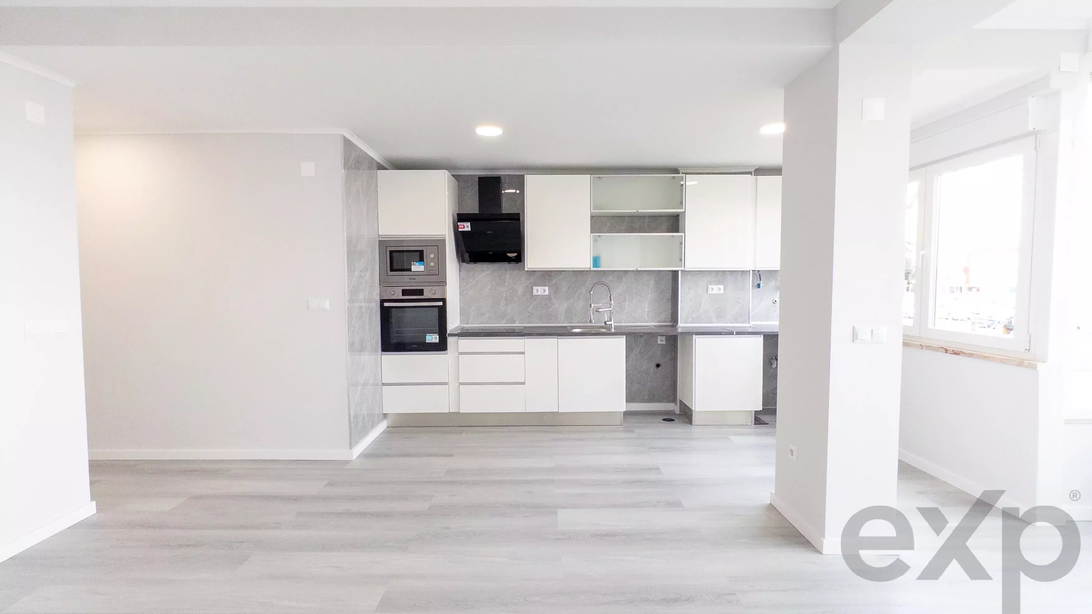 Fully renovated T2 in Oeiras, 86 m² | Equipped kitchen | 2 WCs 86800905 image 1