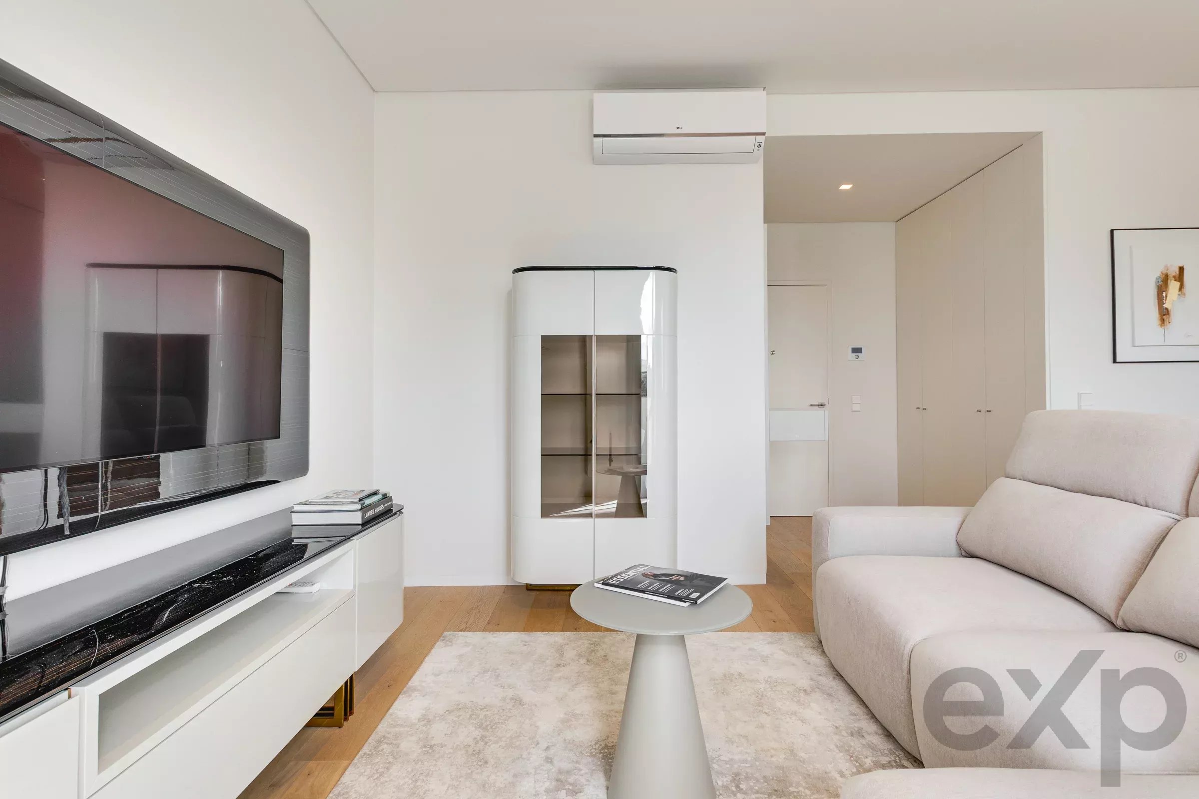 T2 Duplex, Two Suites, Two Living Rooms, Premium Condominium, Swimming Pool, Gym 86806328 image 5