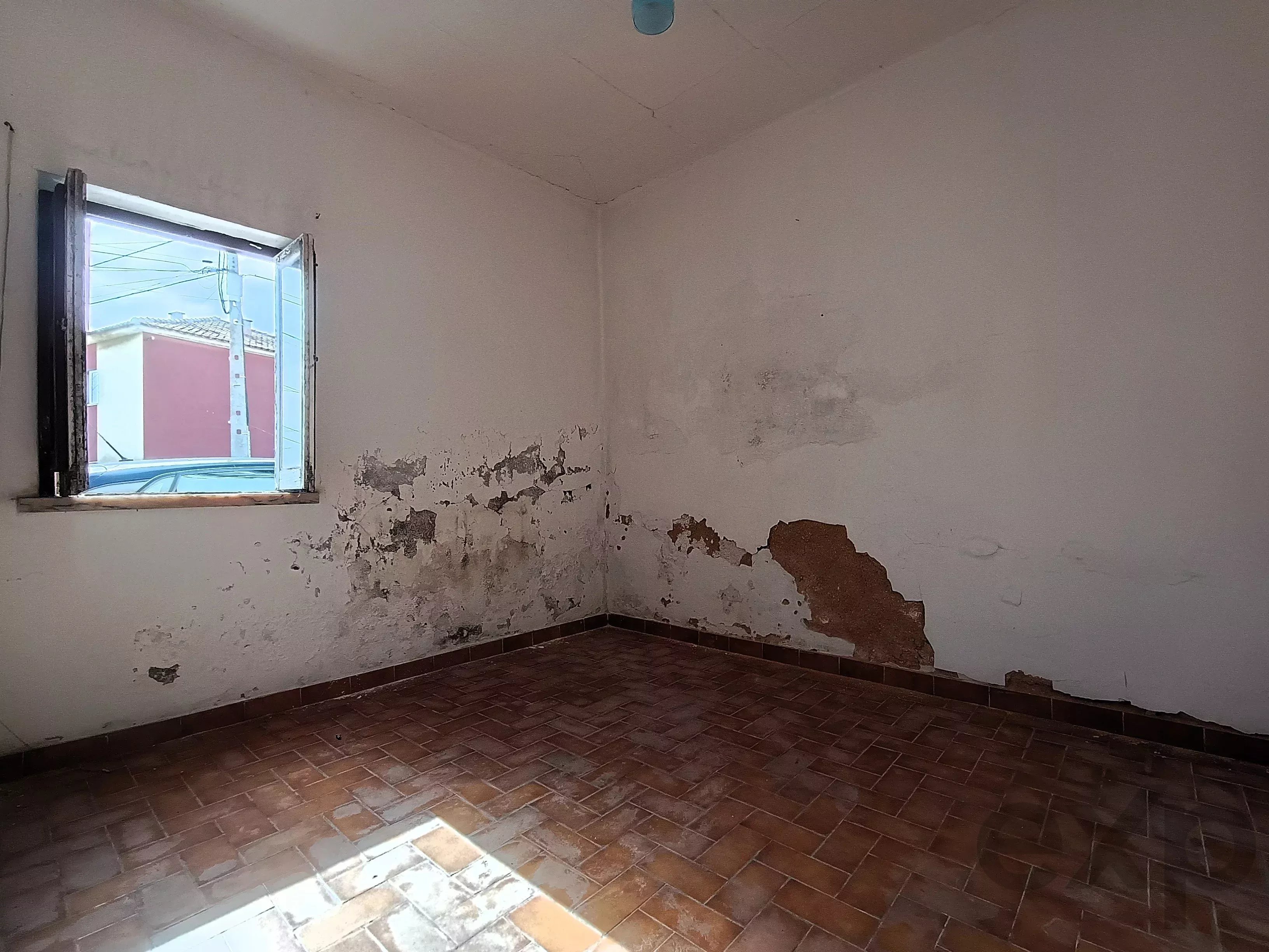 Moradia Térrea com Quintal em Peniche