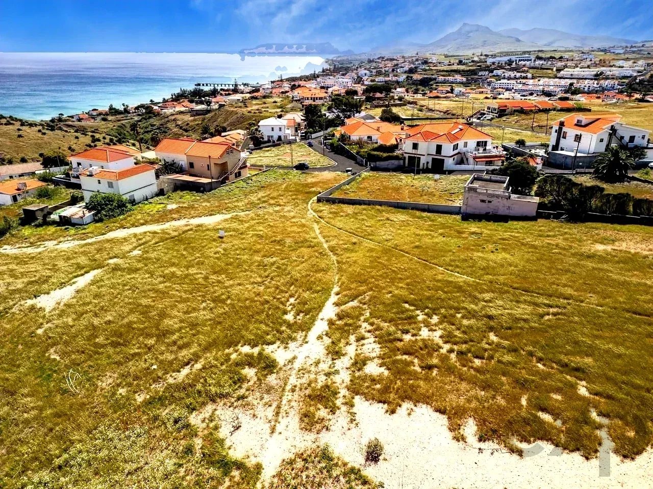 Terreno à venda em Porto Santo, 7600 m²