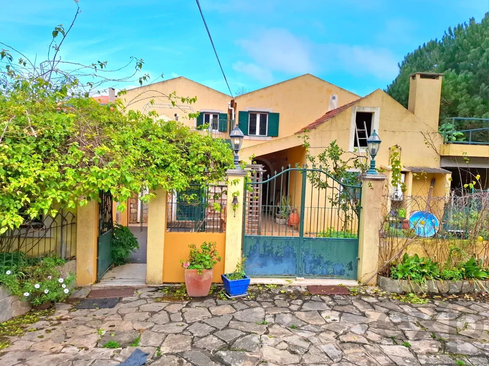 Sintra , Colares - Quintinha com moradia de Sonho