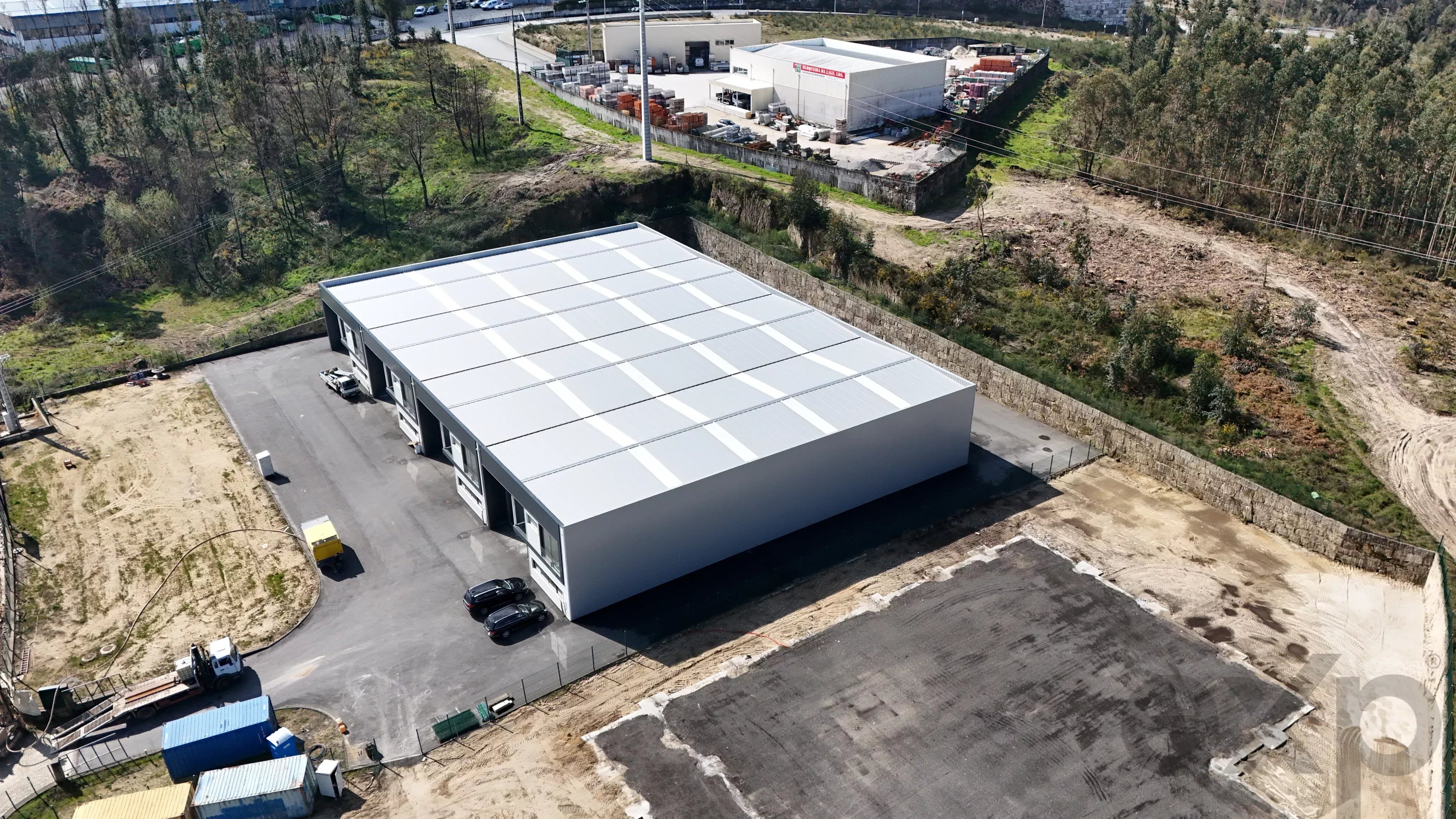 Armazéns Industriais com Excelente Localização – EN15 | A 700m da A4