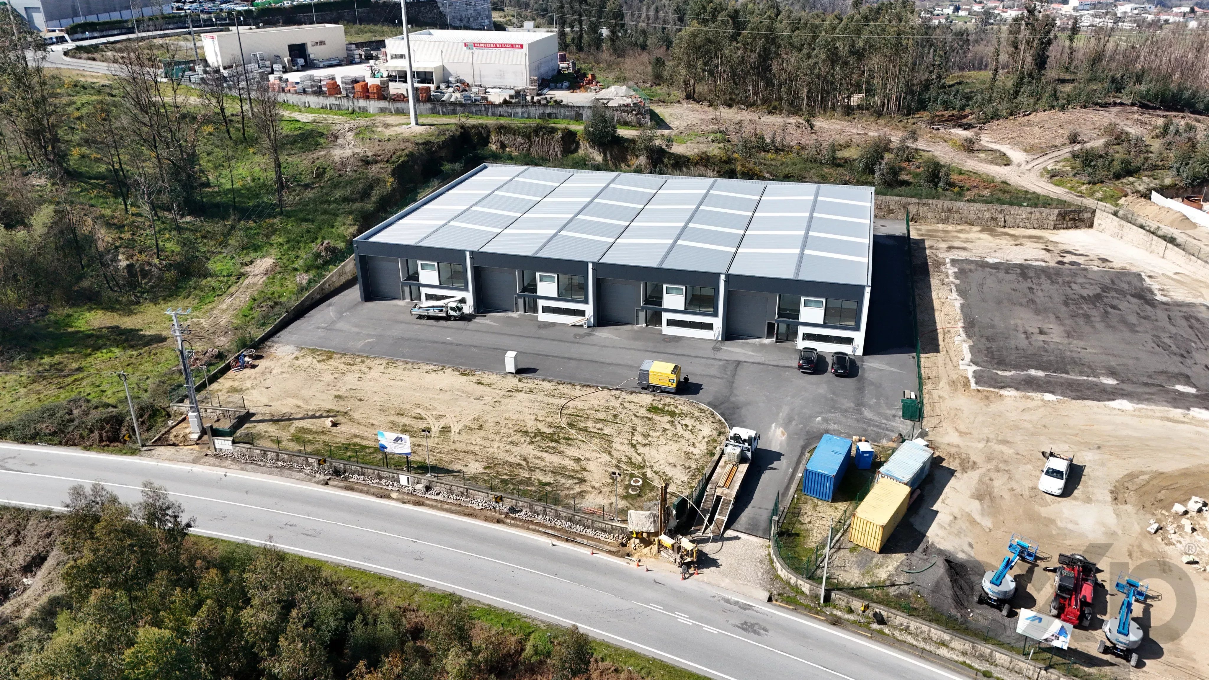 Armazéns Industriais com Excelente Localização – EN15 | A 700m da A4