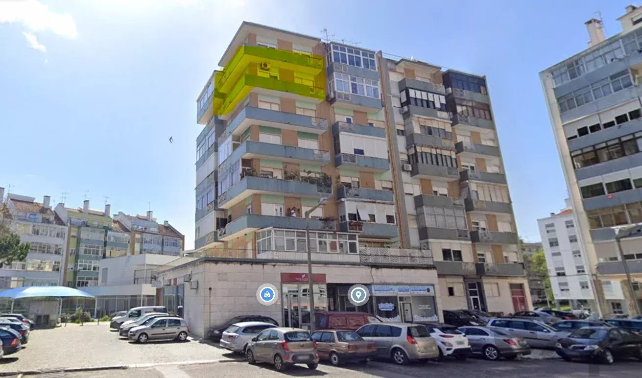 Renovated 3‑bedroom apartment in Benfica with lift 86826890 image 2