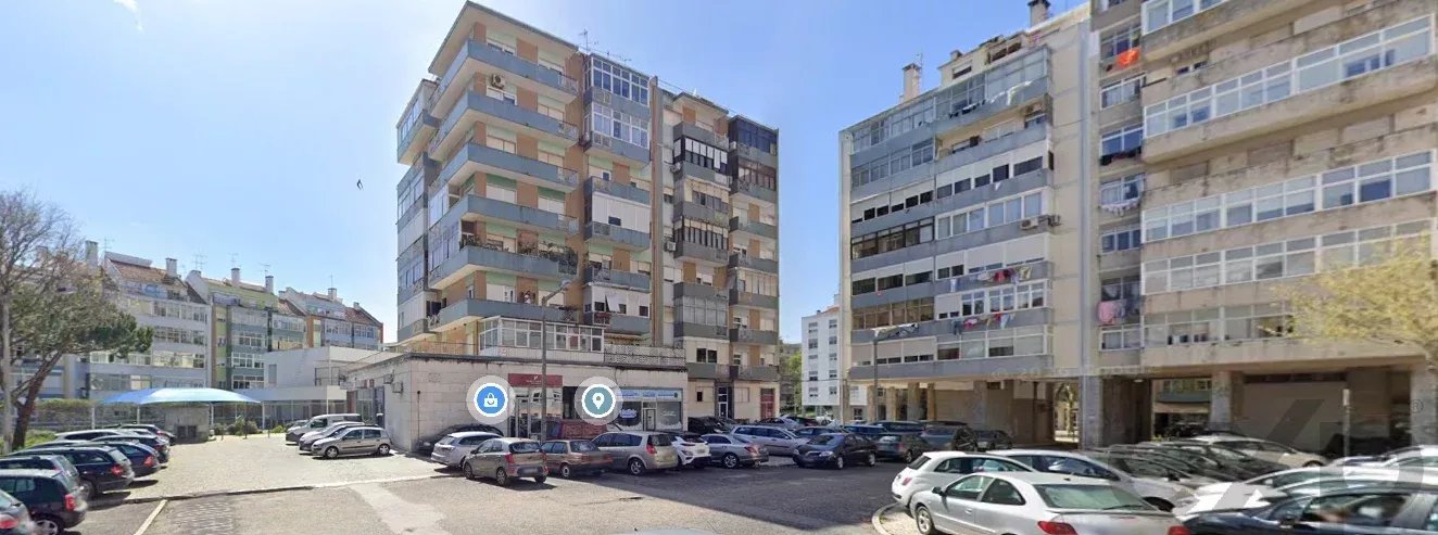 Renovated 3‑bedroom apartment in Benfica with lift 86826890 image 7
