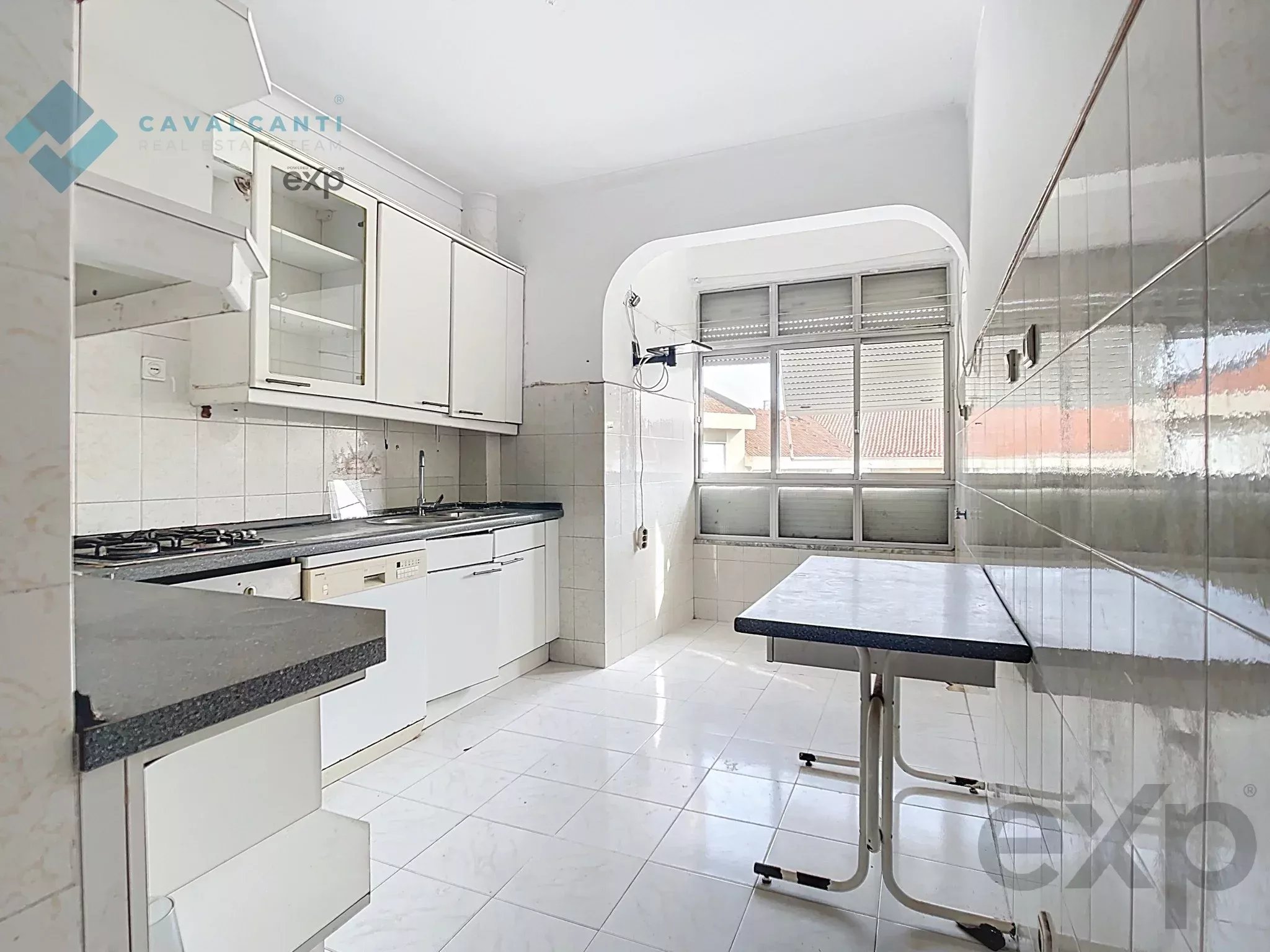 Three‑bedroom apartment for refurbishment in the heart of Carnaxide 86827812 image 8