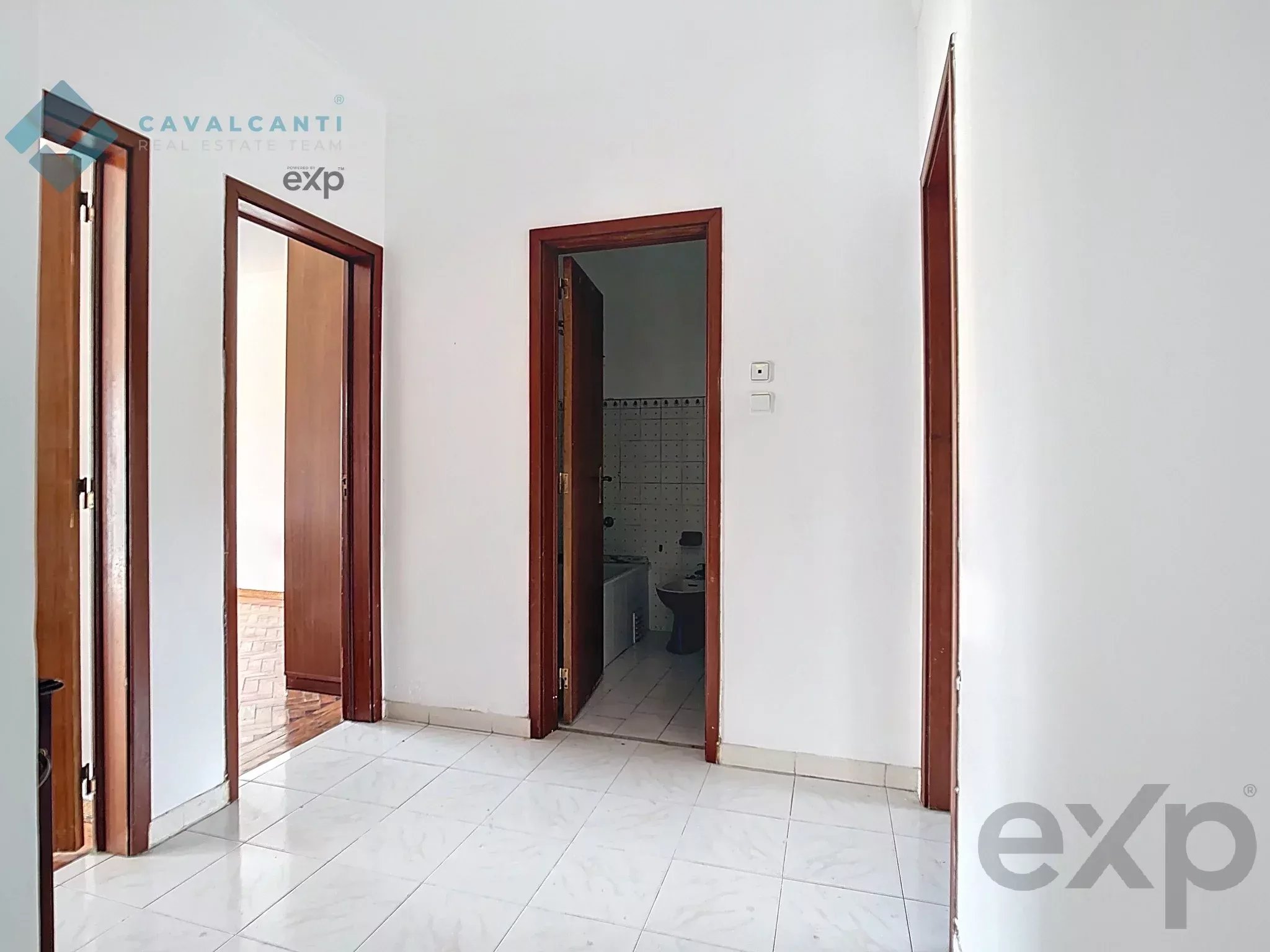 Three‑bedroom apartment for refurbishment in the heart of Carnaxide 86827812 image 24