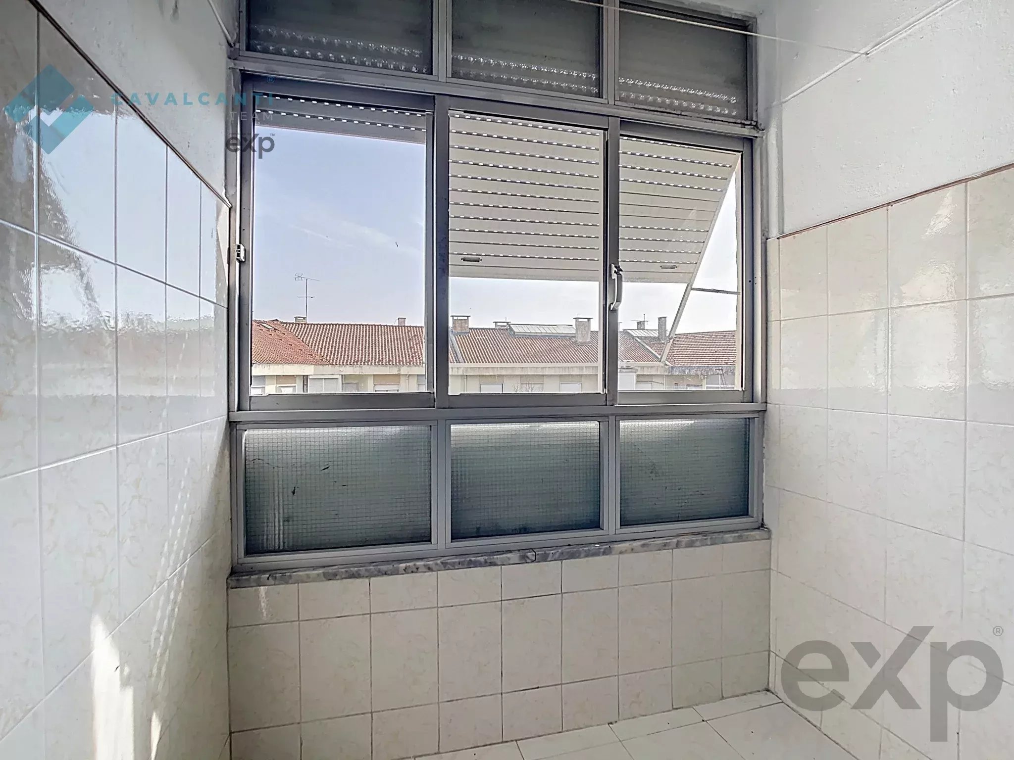 Three‑bedroom apartment for refurbishment in the heart of Carnaxide 86827812 image 13