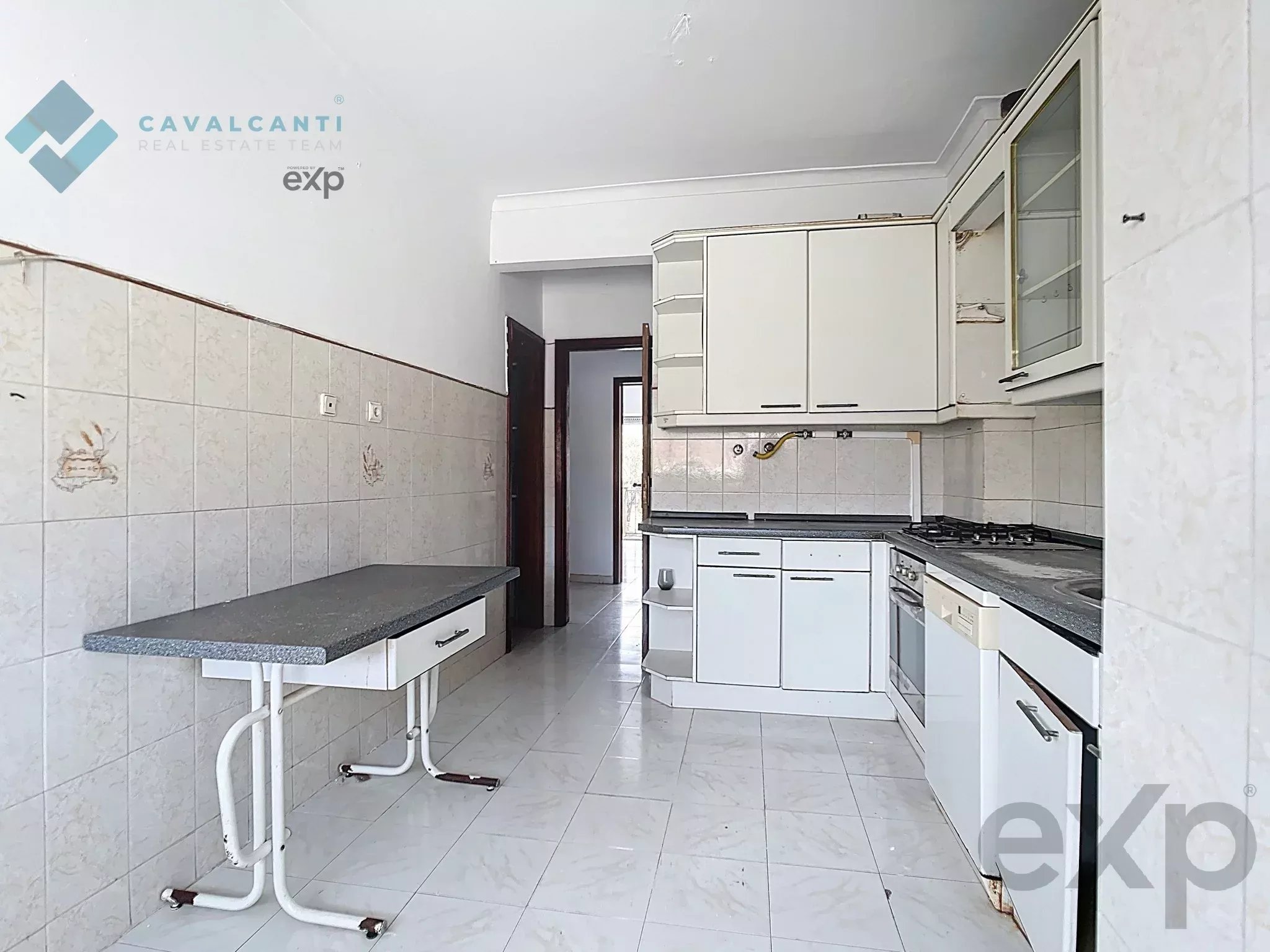 Three‑bedroom apartment for refurbishment in the heart of Carnaxide 86827812 image 11