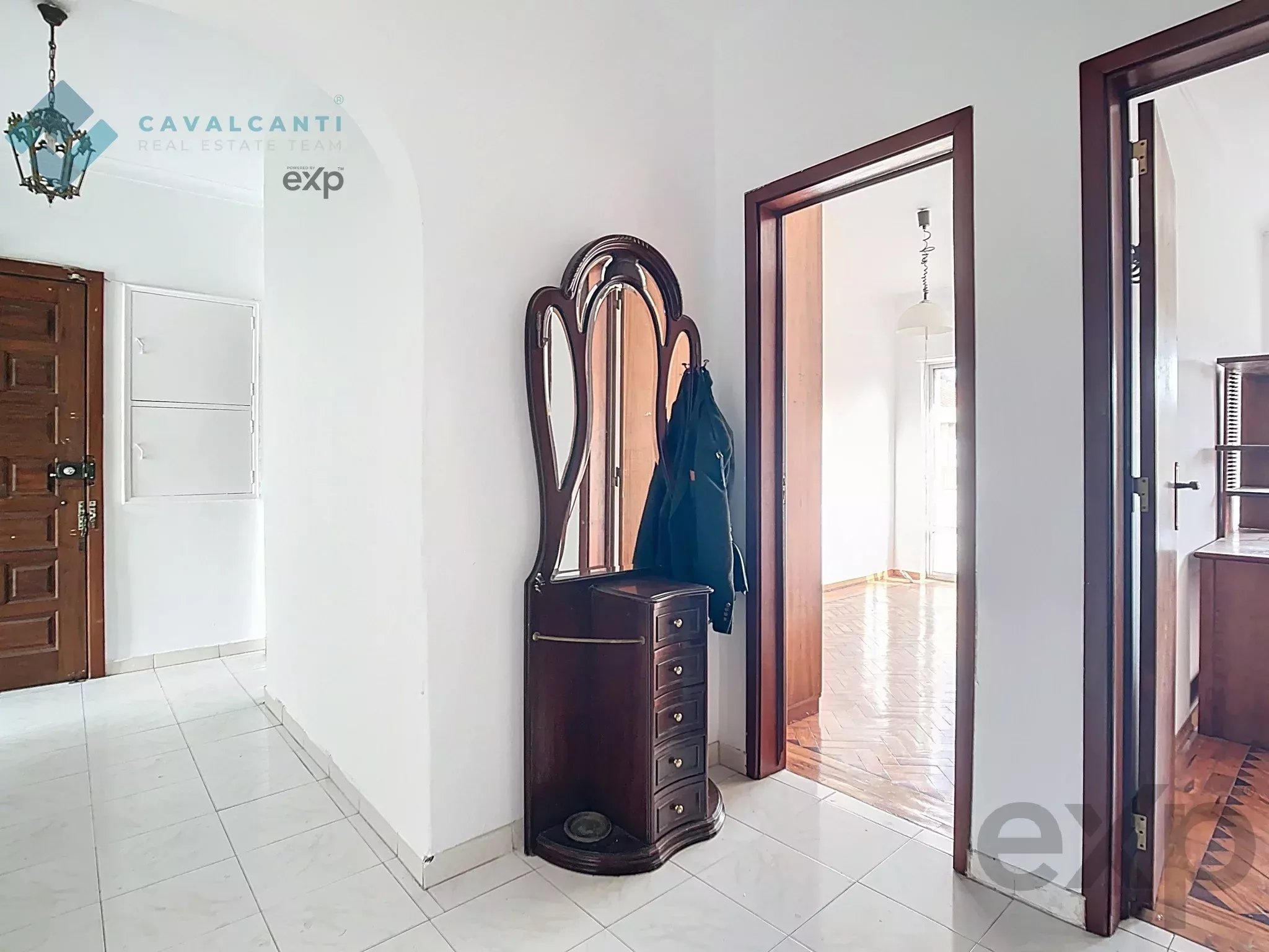 Three‑bedroom apartment for refurbishment in the heart of Carnaxide 86827812 image 25