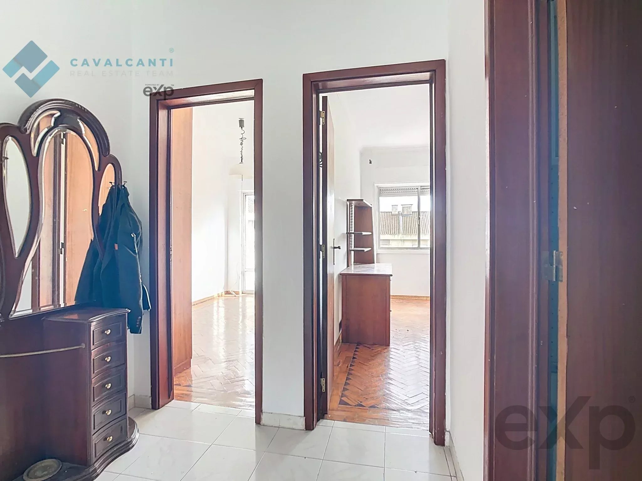 Three‑bedroom apartment for refurbishment in the heart of Carnaxide 86827812 image 26