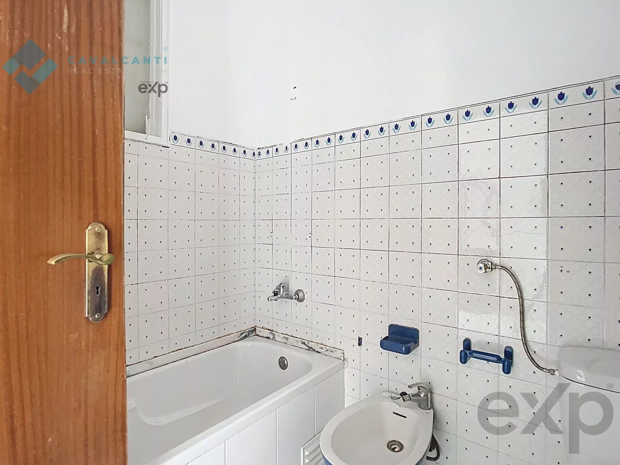 Three‑bedroom apartment for refurbishment in the heart of Carnaxide 86827812 image 29
